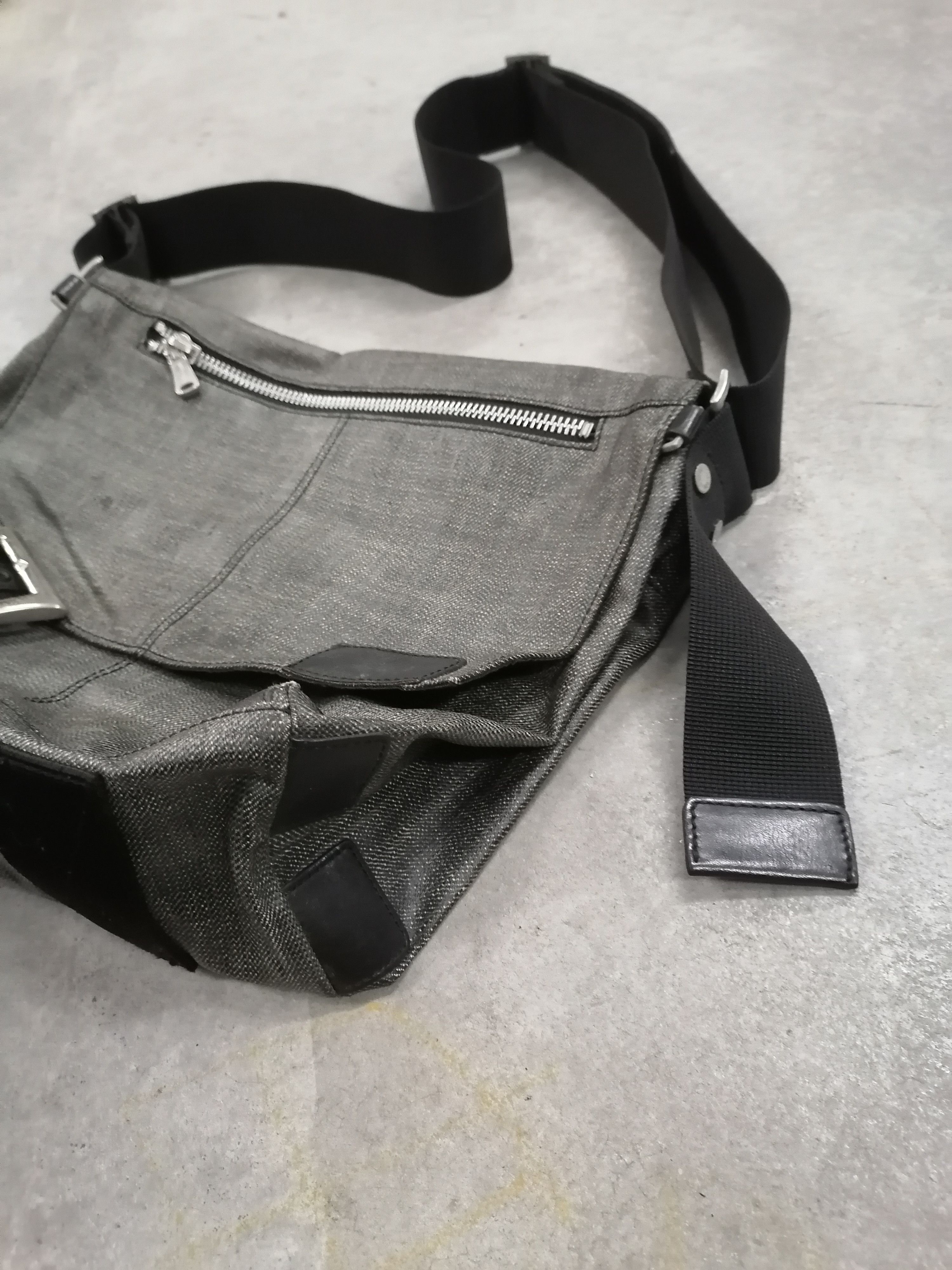 Comme Ca Ism × Japanese Brand Comme Ca Du Mode Men Coated Messenger Bag Size ONE SIZE - 4 Thumbnail