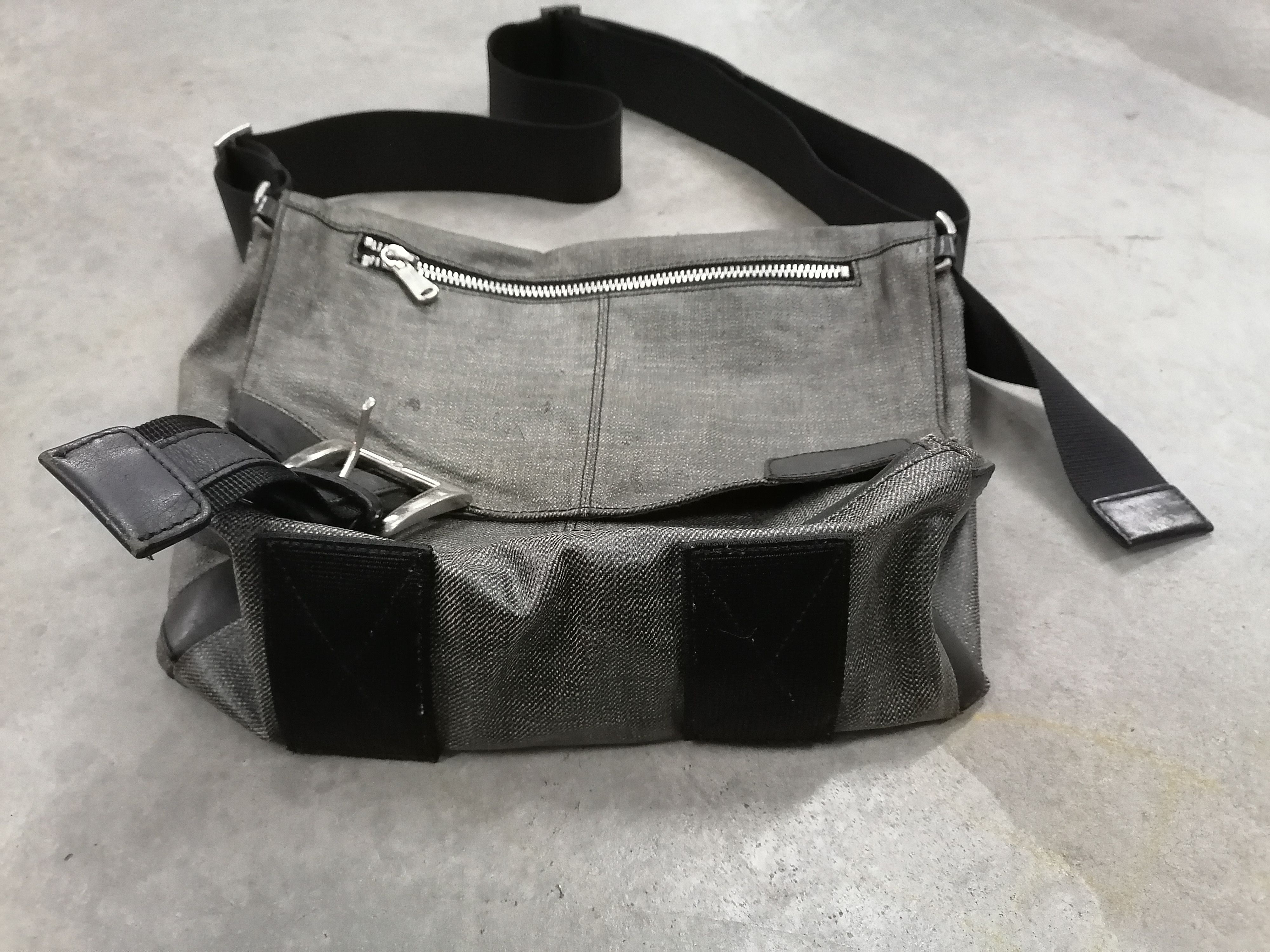 Comme Ca Ism × Japanese Brand Comme Ca Du Mode Men Coated Messenger Bag Size ONE SIZE - 2 Thumbnail
