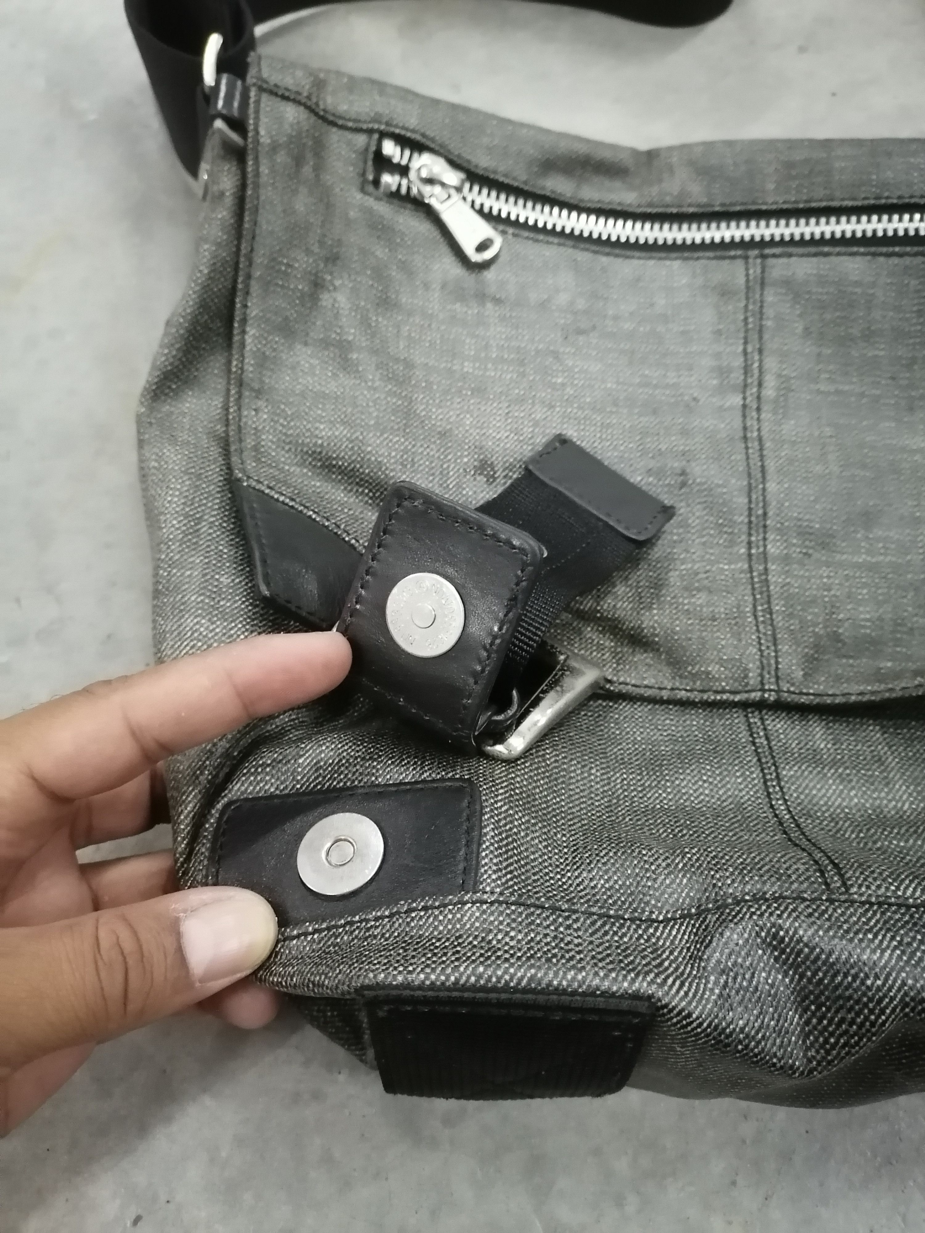 Comme Ca Ism × Japanese Brand Comme Ca Du Mode Men Coated Messenger Bag Size ONE SIZE - 5 Thumbnail