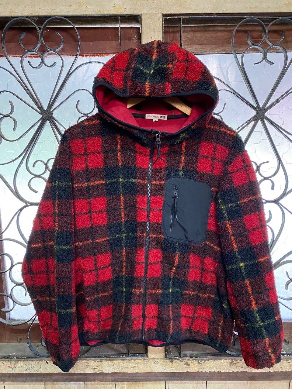 Japanese Brand 🔥ACCEPT BINDING OFFER🔥J.W ANDERSON X UNIQLO FLEECE JACKET Size US M / EU 48-50 / 2 - 2 Thumbnail