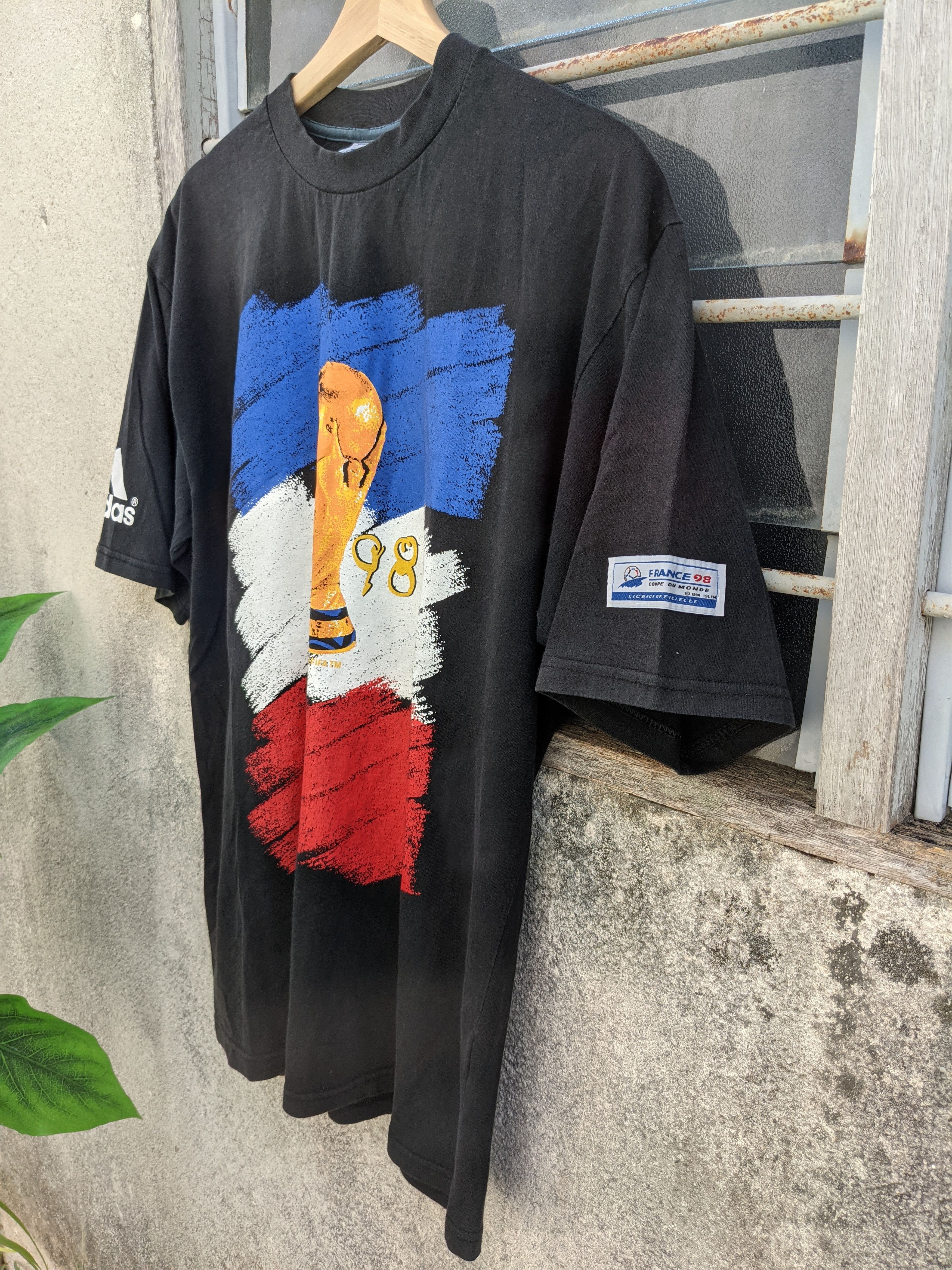 Adidas Vintage Fifa World Cup France 1998 tshirts Size US L / EU 52-54 / 3 - 3 Thumbnail
