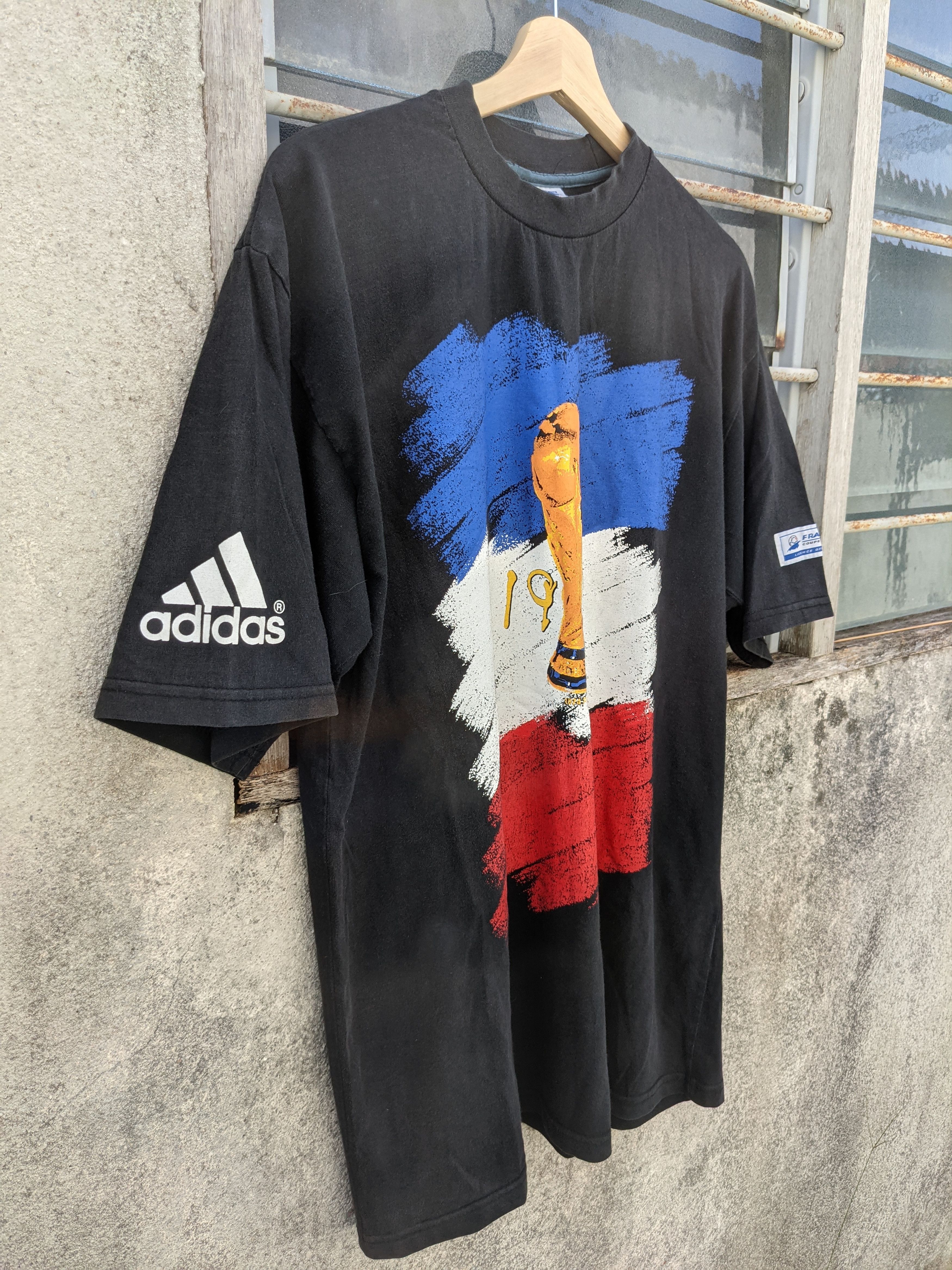 Adidas Vintage Fifa World Cup France 1998 tshirts Size US L / EU 52-54 / 3 - 4 Thumbnail