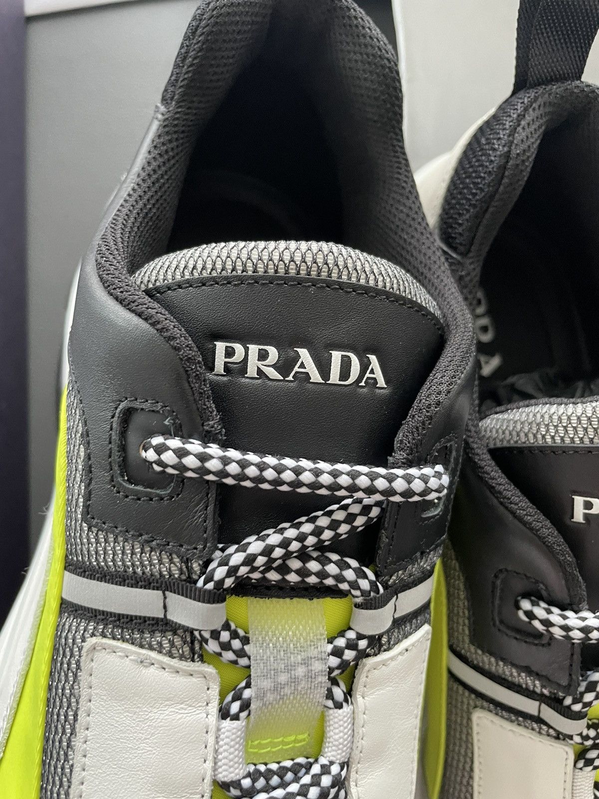 Prada Rare Limited Edition Logo Mid Top Leather Sneakers Brand New Size US 9 / EU 42 - 4 Thumbnail