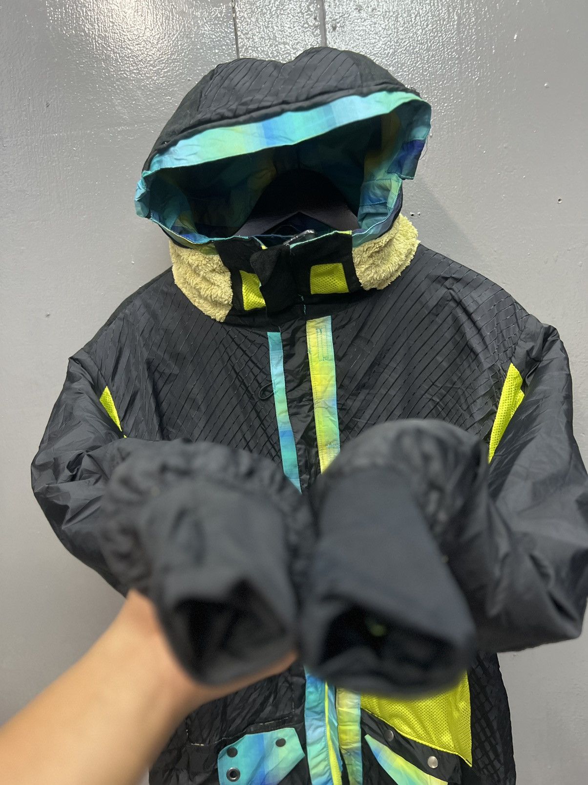 Japanese Brand STEALS🔥686 MICHAEL AKIRA WEST INFIDRY WATERPROOF SKI JACKET Size US M / EU 48-50 / 2 - 17 Thumbnail