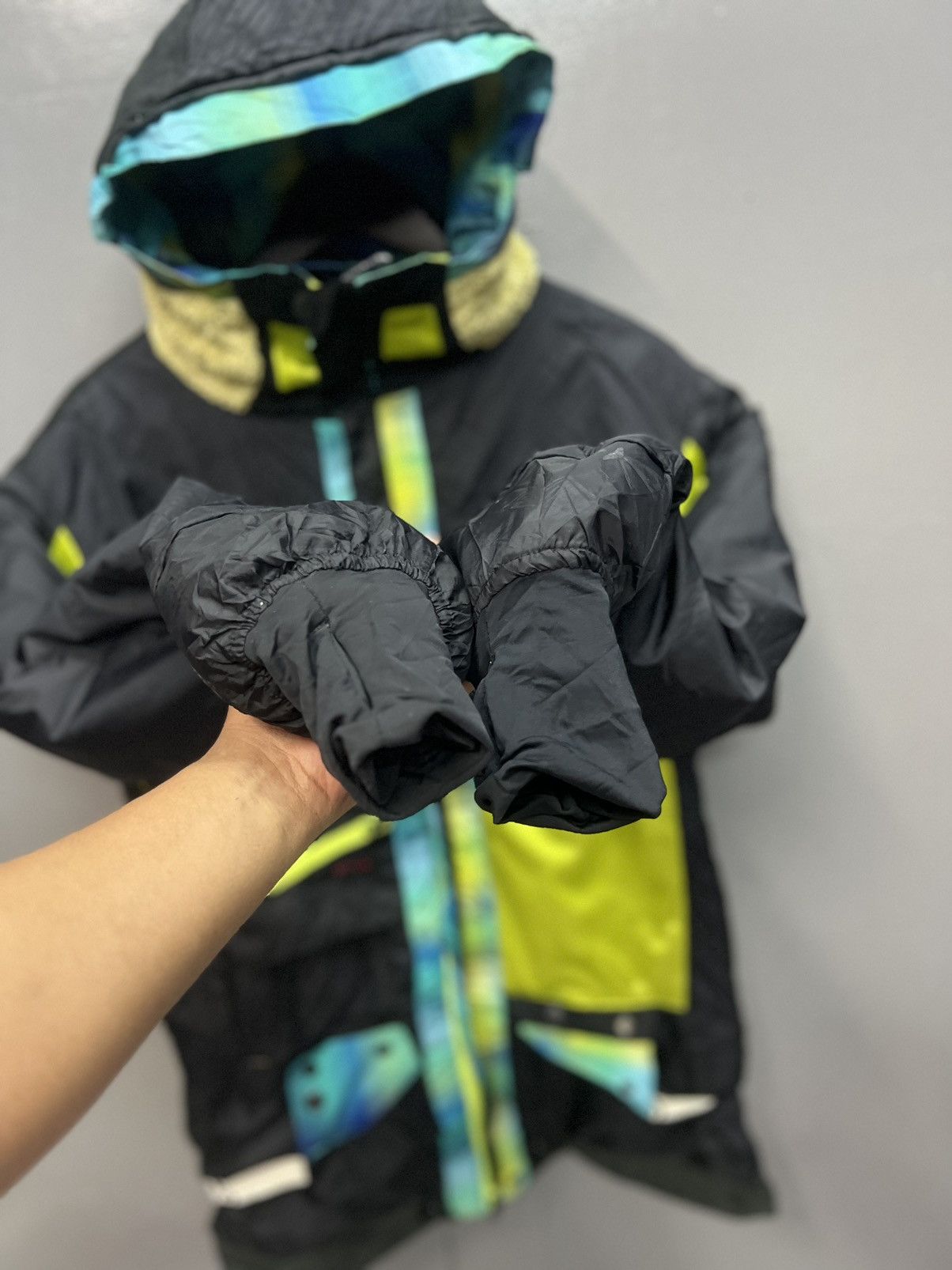 Japanese Brand STEALS🔥686 MICHAEL AKIRA WEST INFIDRY WATERPROOF SKI JACKET Size US M / EU 48-50 / 2 - 18 Thumbnail