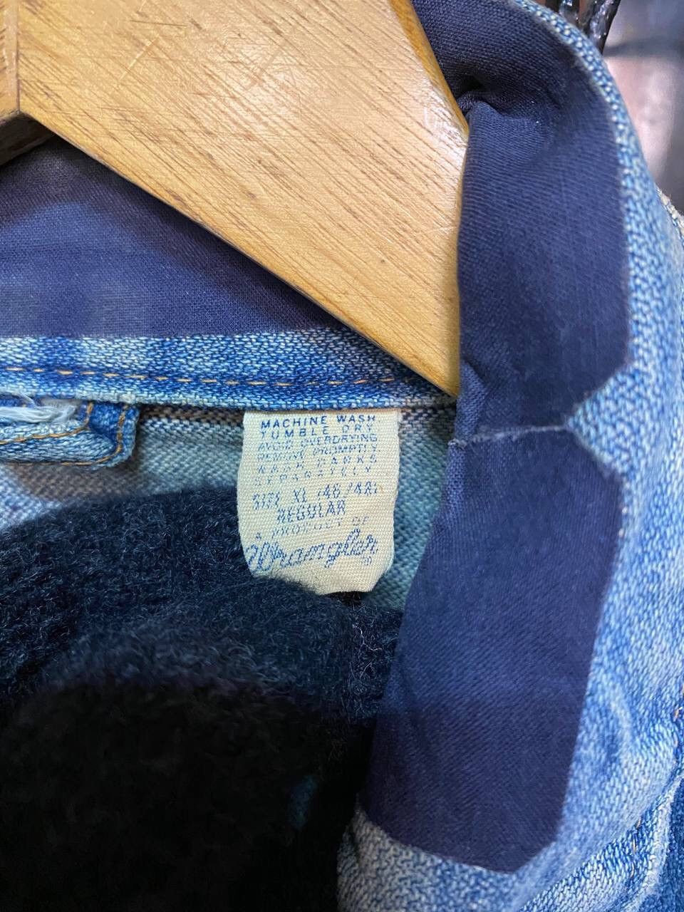 Vintage Vintage 80s Wrangler Distressed Trucker Denim Jacket Size US XL / EU 56 / 4 - 7 Thumbnail
