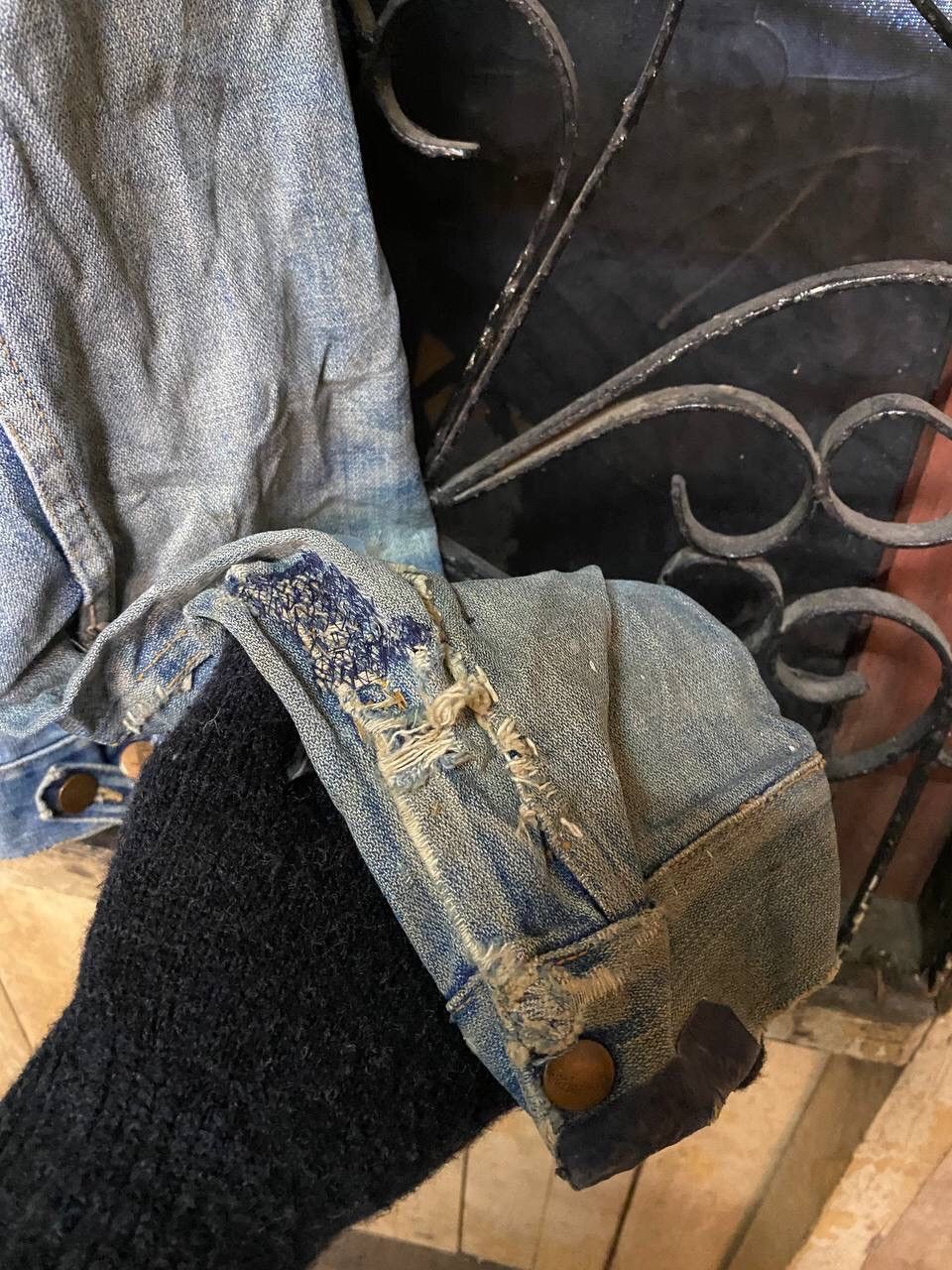 Vintage Vintage 80s Wrangler Distressed Trucker Denim Jacket Size US XL / EU 56 / 4 - 9 Thumbnail