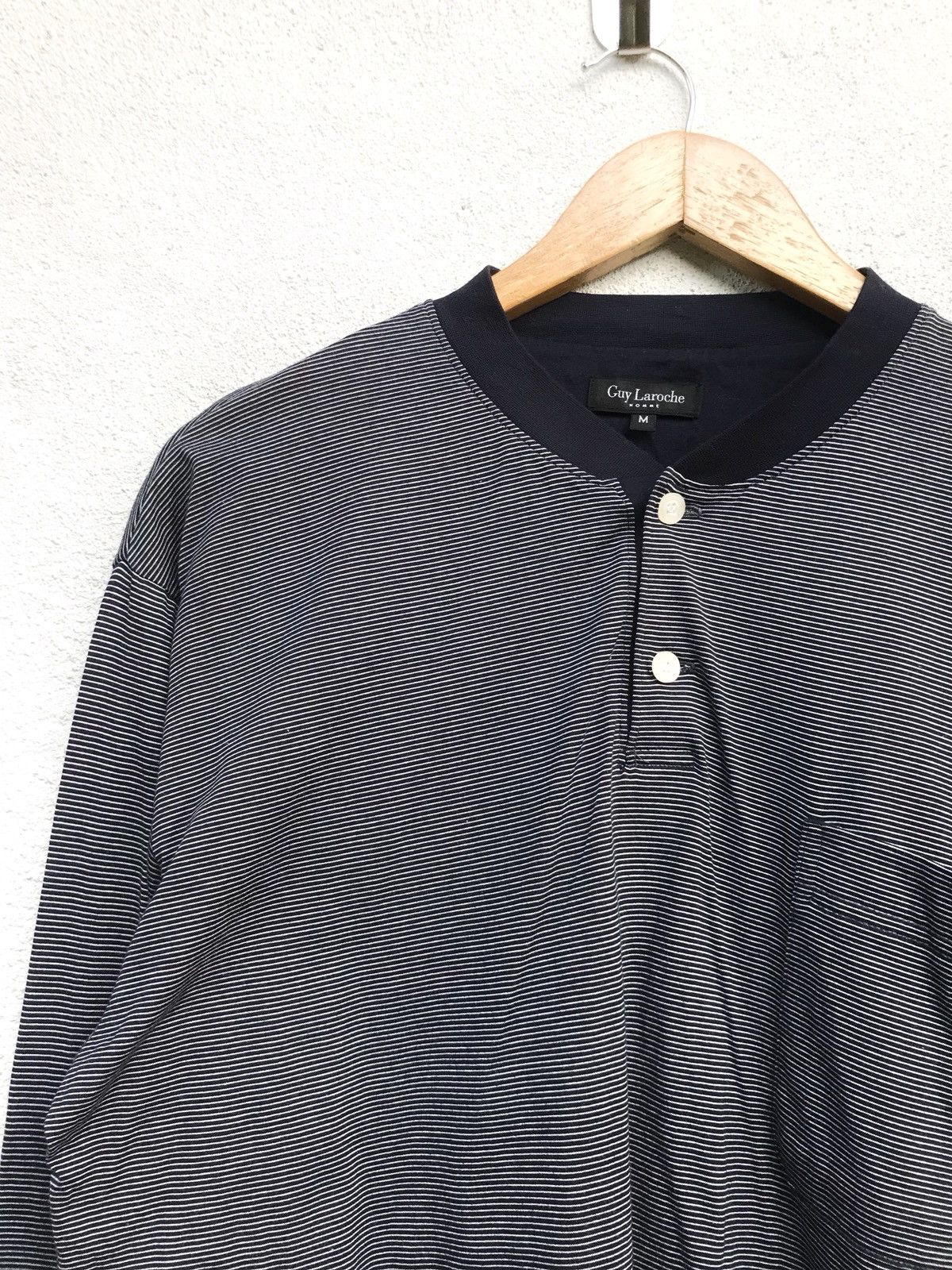 Guy Laroche Guy Laroche Homme LS Half Button Neck Made In Japan Size US M / EU 48-50 / 2 - 1 Thumbnail