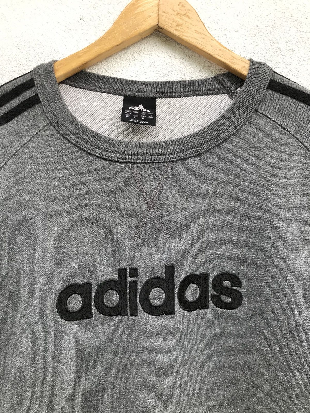 Adidas Adidas 3 Stripes Big Logo Crewneck Sweatshirt Size US M / EU 48-50 / 2 - 4 Thumbnail