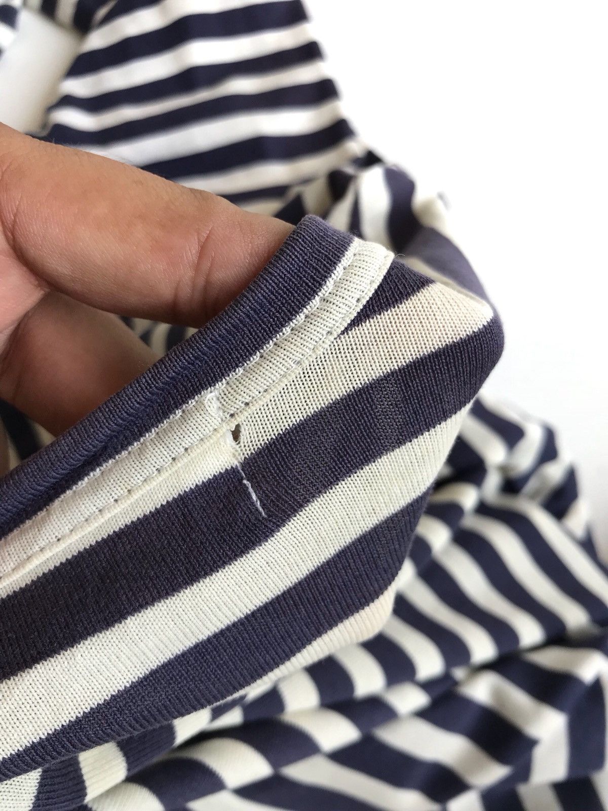 Comme des Garcons Comme des Garcons Play Stripes LS shirts White/Navy Blue Size US S / EU 44-46 / 1 - 12 Thumbnail