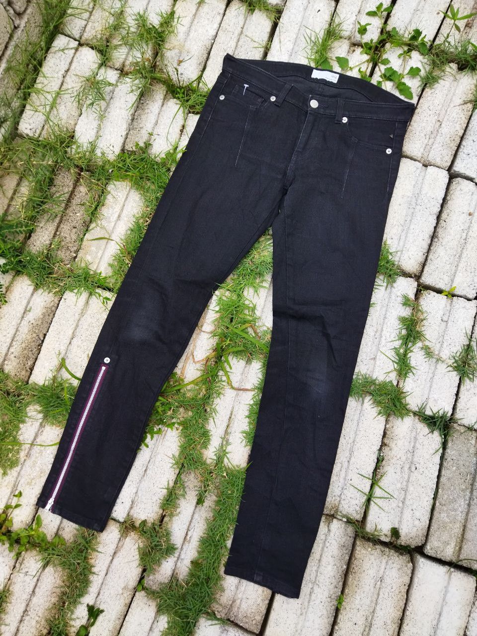 Undercover × Uniqlo Uniqlo Undercover Japan Ankle Zip Black Jeans Size 29" - 2 Thumbnail