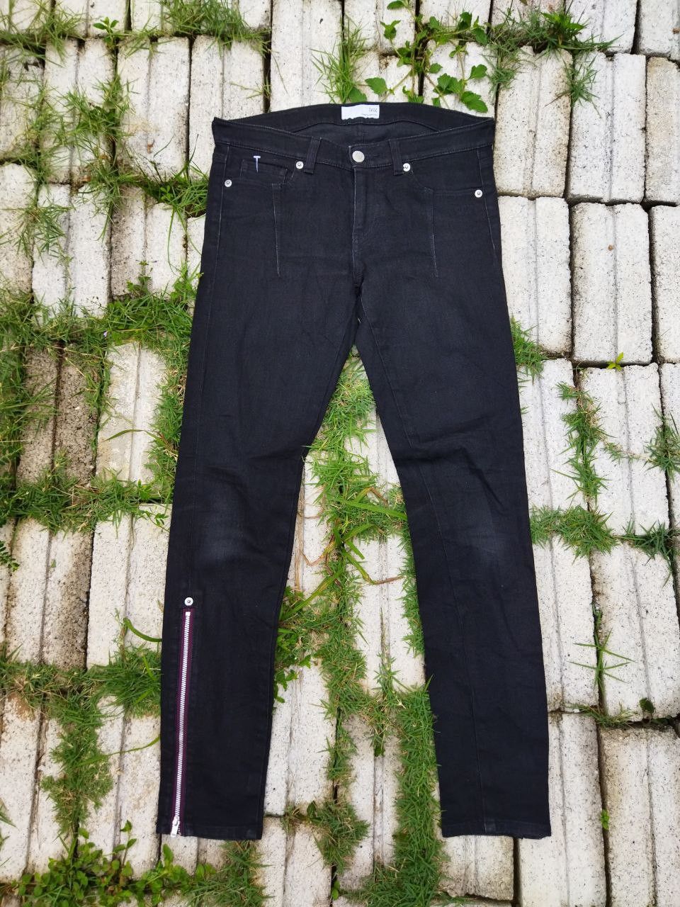 Undercover × Uniqlo Uniqlo Undercover Japan Ankle Zip Black Jeans Size 29" - 1 Thumbnail