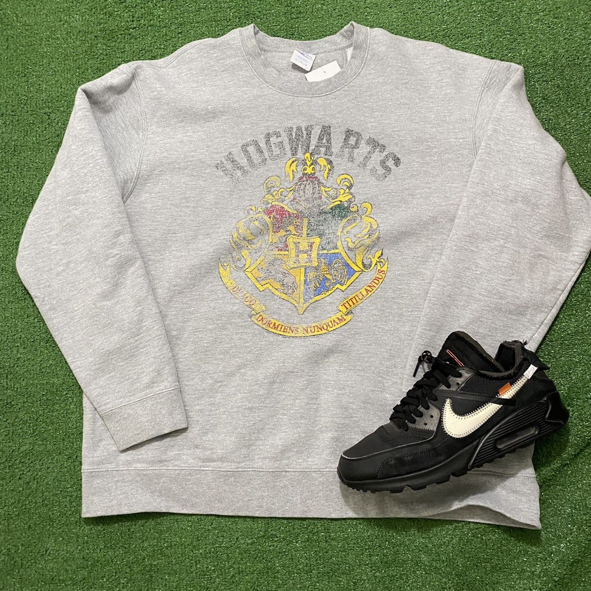 Vintage Hogwarts Sweatshirt Size US XL / EU 56 / 4 - 1 Thumbnail