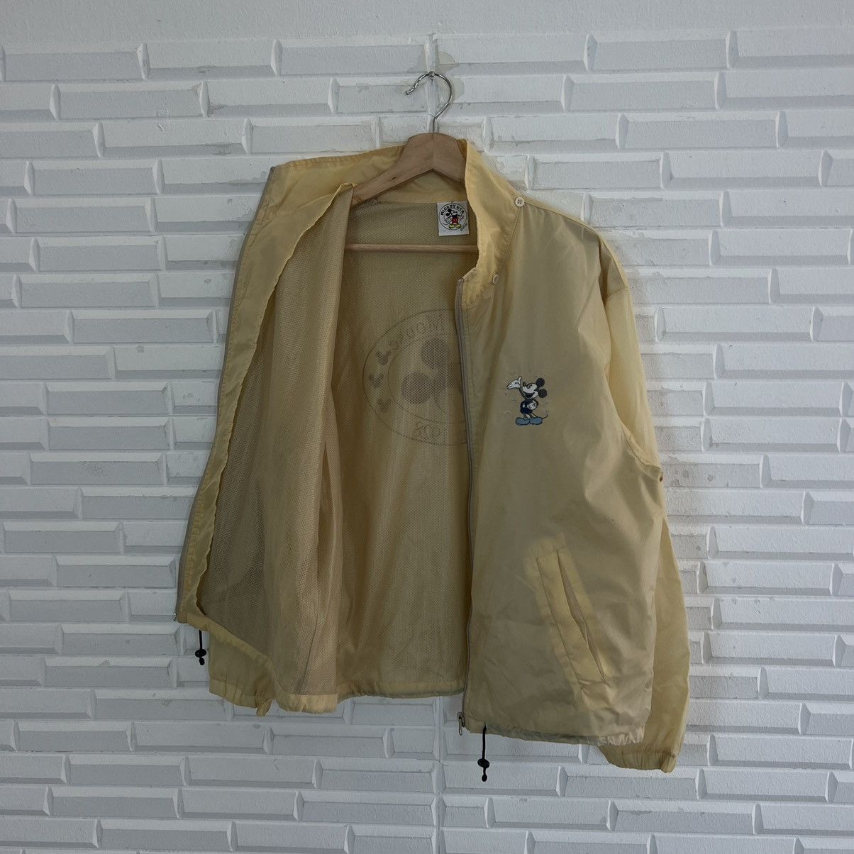 Cartoon Network × Disney × Mickey & Co. VINTAGE MICKEY @ CO DISNEY CARTOON NETWORK BIG LOGO JACKET Size US M / EU 48-50 / 2 - 9 Thumbnail