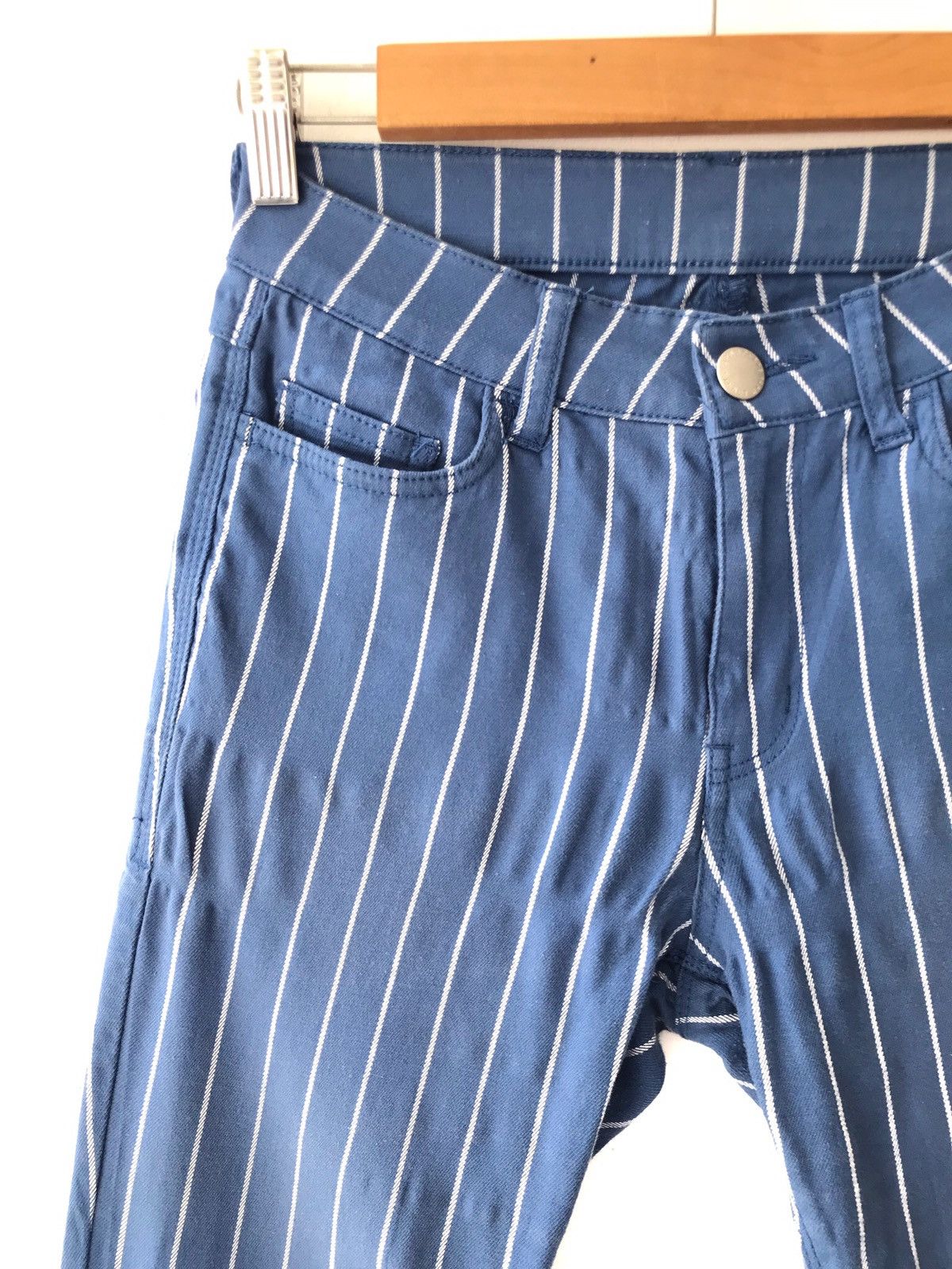 LOWRYS FARM Japanese Brand LOWRY FARM Stripes Skinny Jeans Size US 26 / EU 42 - 1 Thumbnail