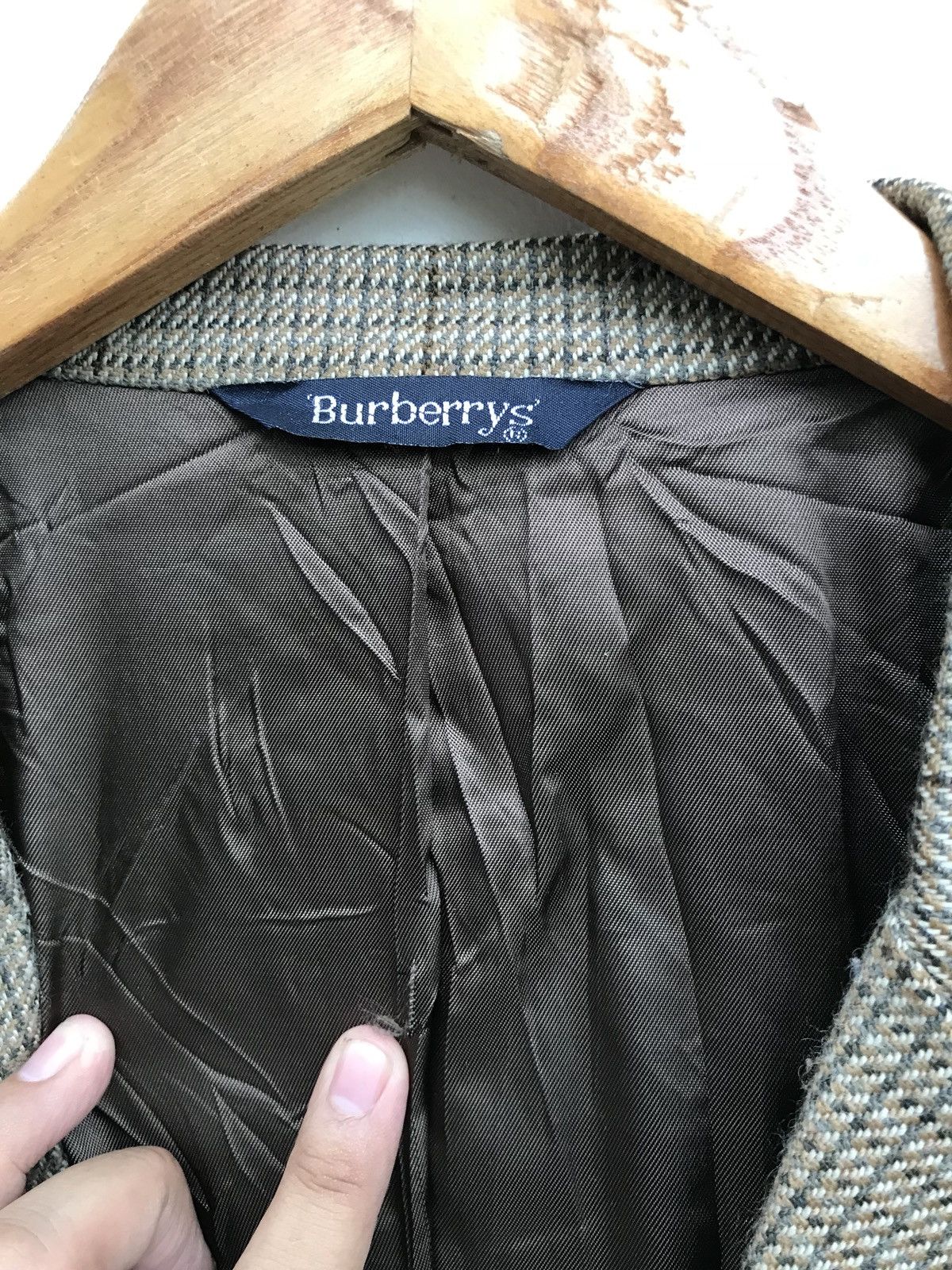 Burberry × Vintage Vintage Burberry’s Houndstooth Checked Pure New Wool jacket Size US M / EU 48-50 / 2 - 4 Thumbnail
