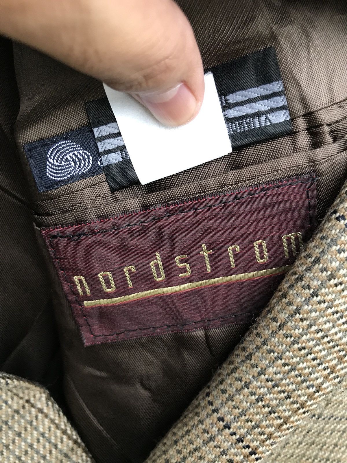 Burberry × Vintage Vintage Burberry’s Houndstooth Checked Pure New Wool jacket Size US M / EU 48-50 / 2 - 7 Thumbnail