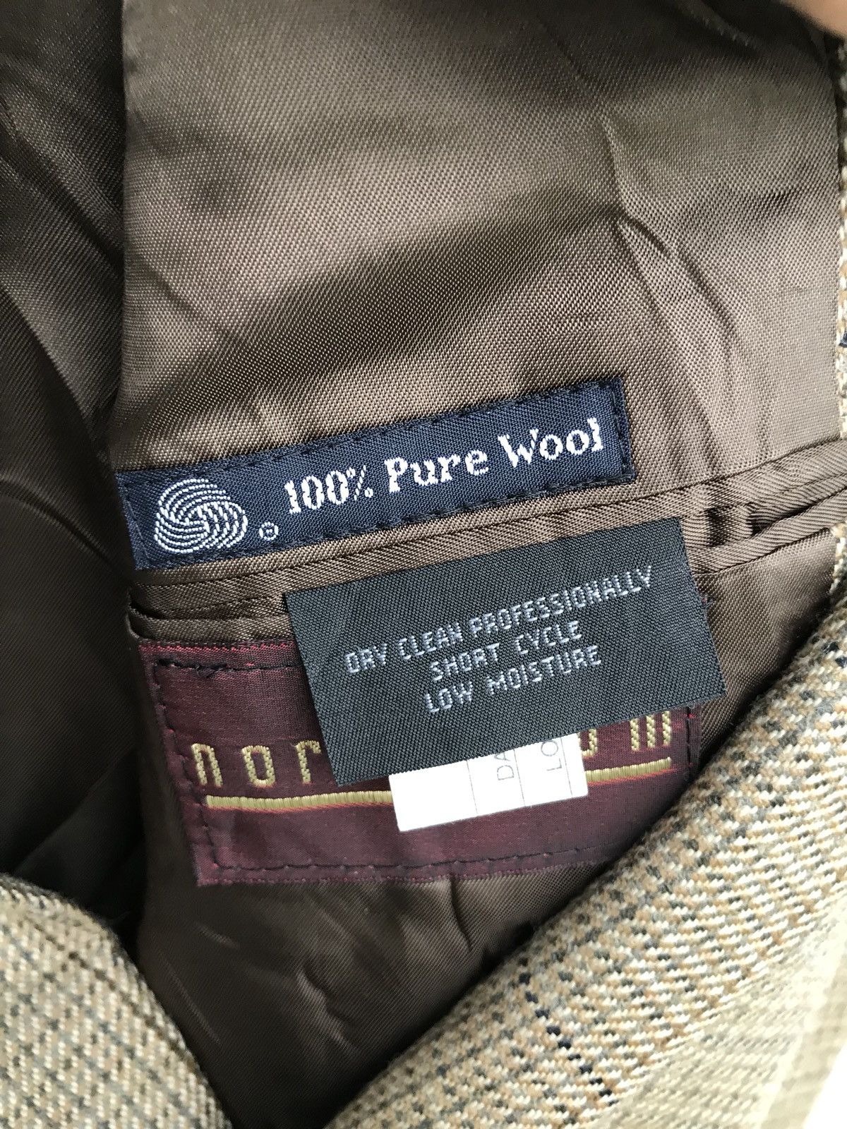 Burberry × Vintage Vintage Burberry’s Houndstooth Checked Pure New Wool jacket Size US M / EU 48-50 / 2 - 8 Thumbnail