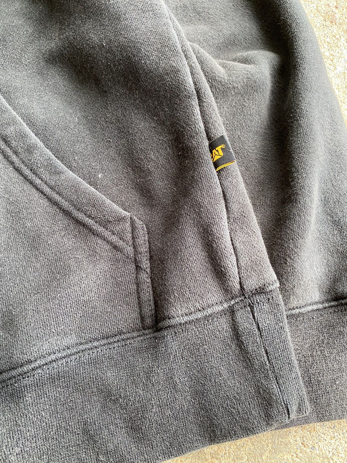 Caterpillar × Vintage Vintage CAT Faded Workwear Hoodie Size US M / EU 48-50 / 2 - 5 Thumbnail