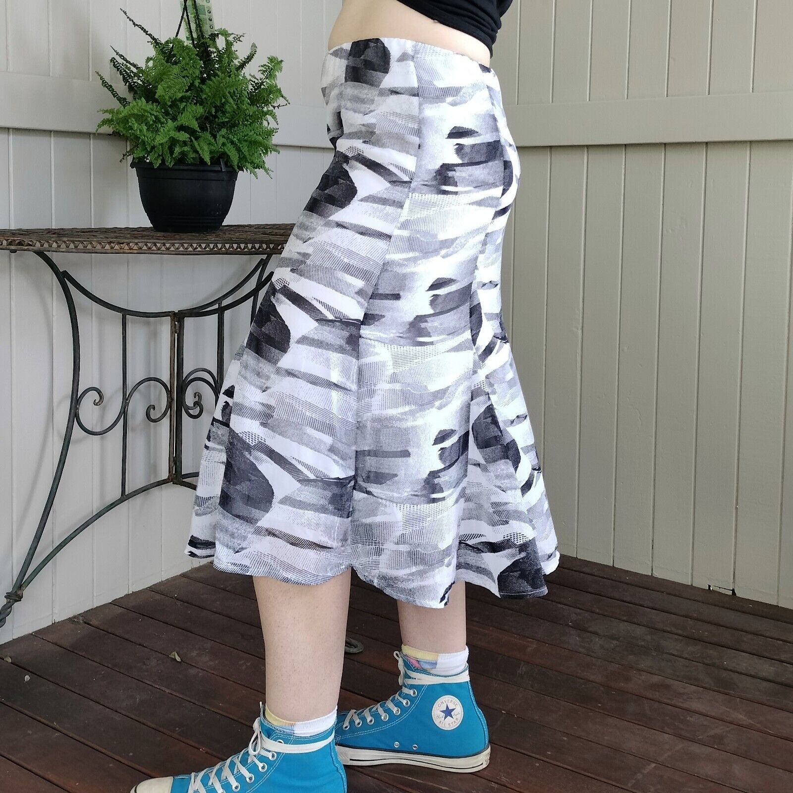 Vintage Vintage Y2K Low Rise Pleated Abstract Print Skirt Size 28" / US 6 / IT 42 - 3 Thumbnail