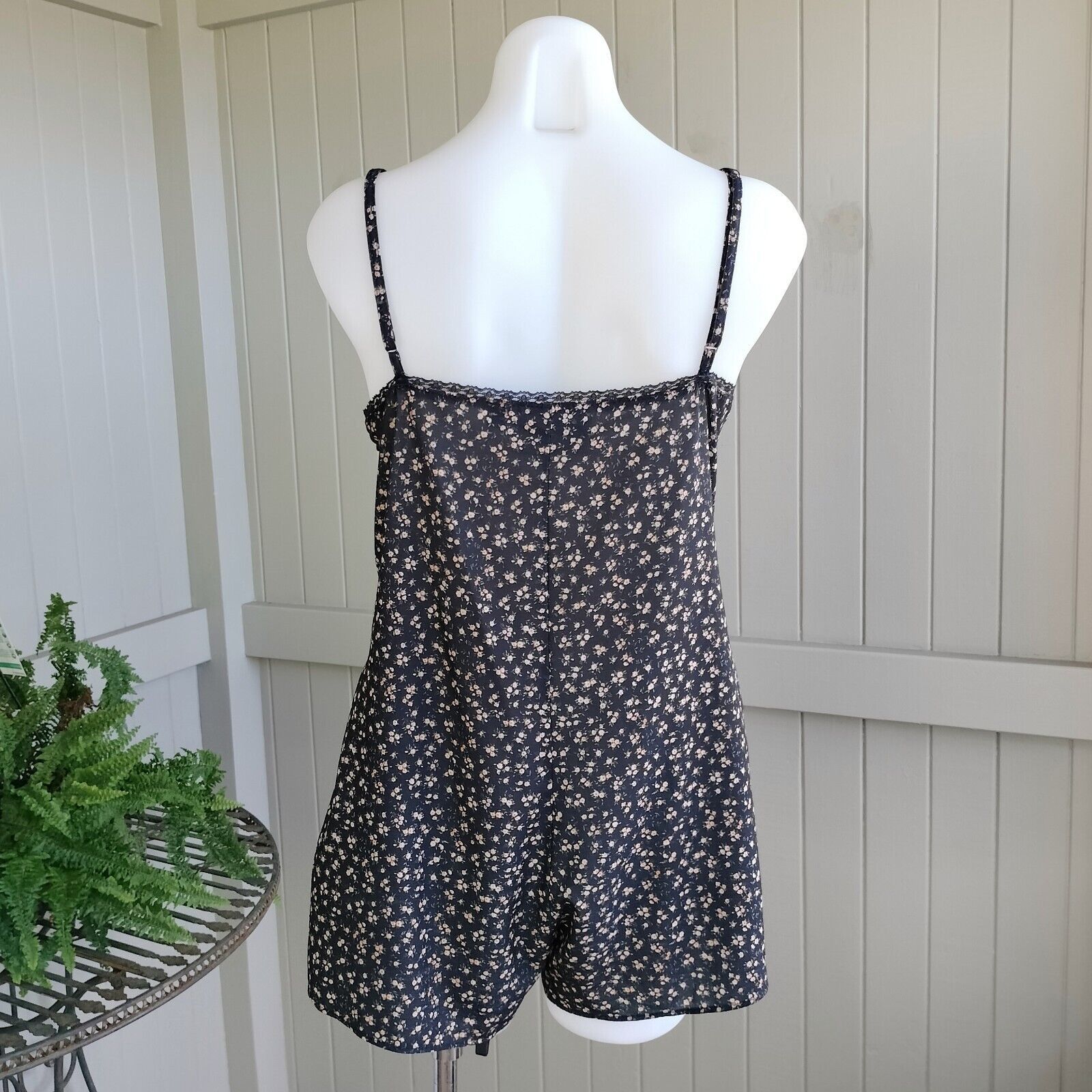 Designer × MINKPINK Minkpink Playsuit Romper Black Floral Lace Ditsy Crepe Boho Size 27" / US 4 / IT 40 - 3 Thumbnail