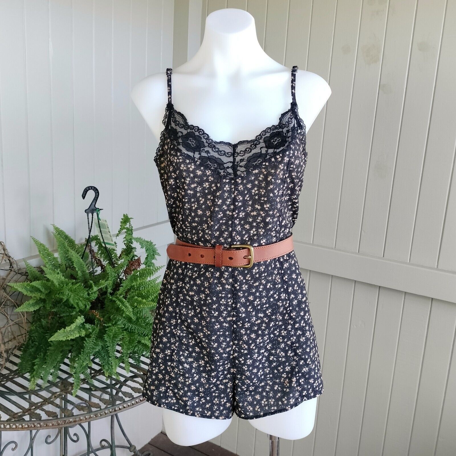 Designer × MINKPINK Minkpink Playsuit Romper Black Floral Lace Ditsy Crepe Boho Size 27" / US 4 / IT 40 - 1 Thumbnail