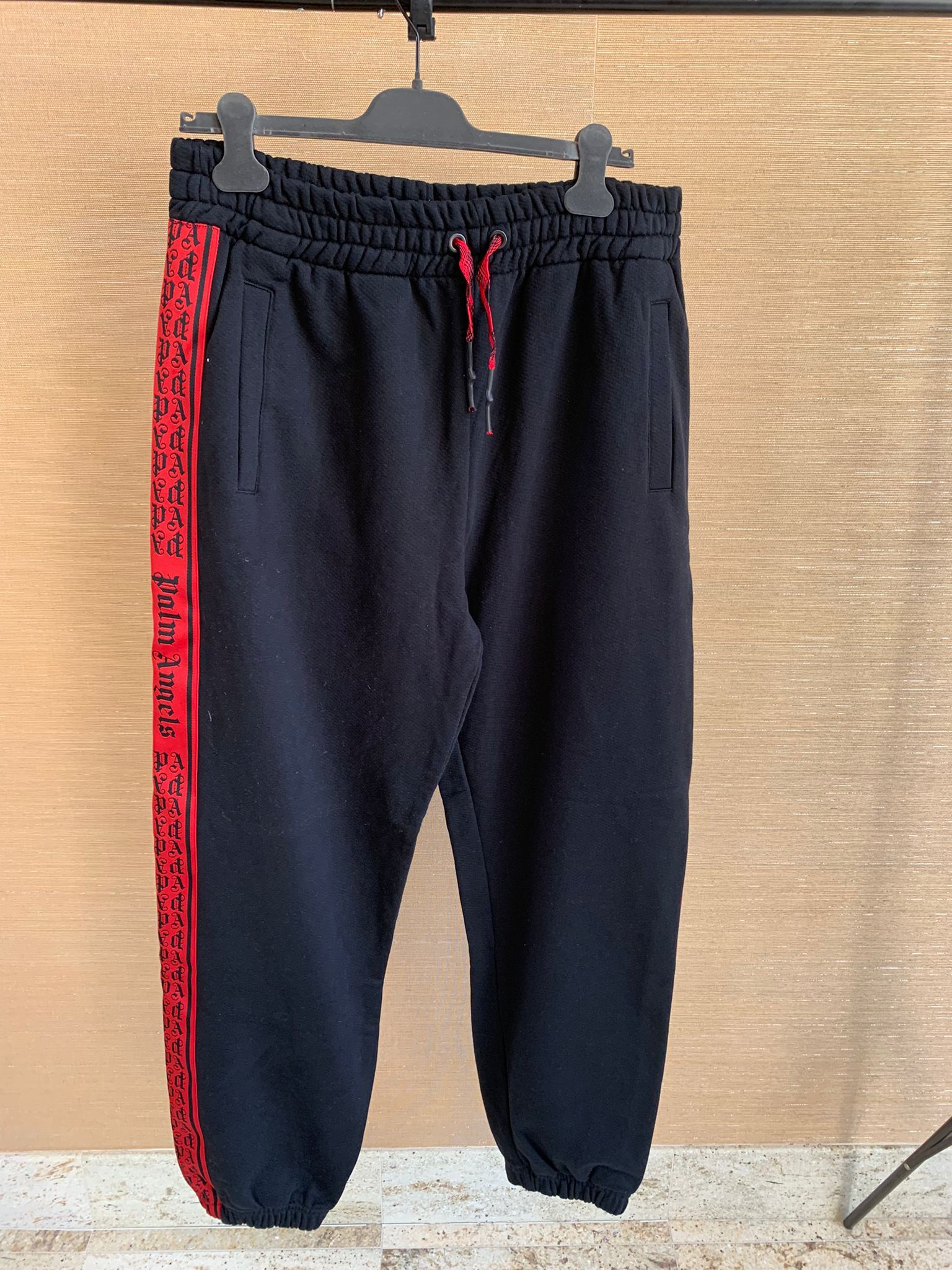 Palm Angels o1rshd1 Side Tape Logo Jogger Pants / Sweat Pants in Black Size US 38 / EU 54 - 1 Thumbnail