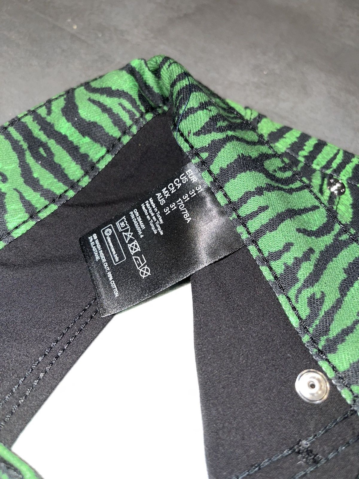 Kenzo FW16 Kenzo Jungle All Over Printed Multicolor Denim Pants Size US 30 / EU 46 - 14 Thumbnail