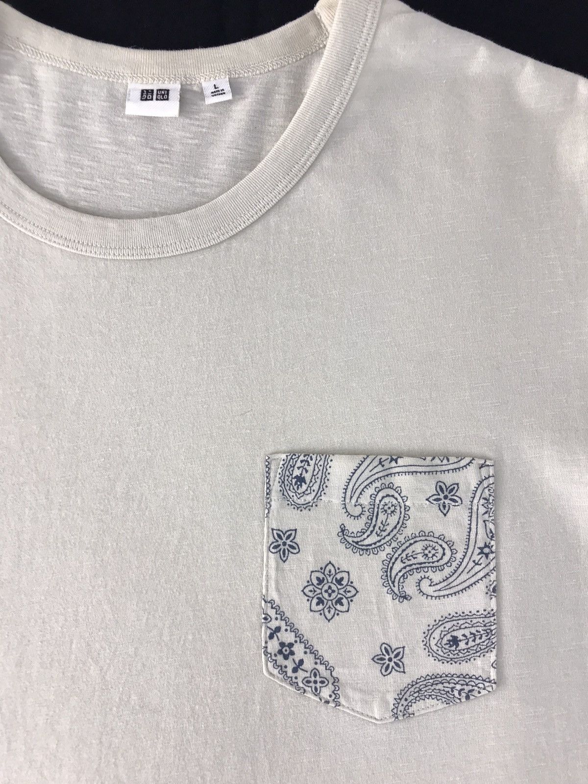 Uniqlo Uniqlo Singgle Pocket Paisley Art design Tee Size US M / EU 48-50 / 2 - 4 Thumbnail