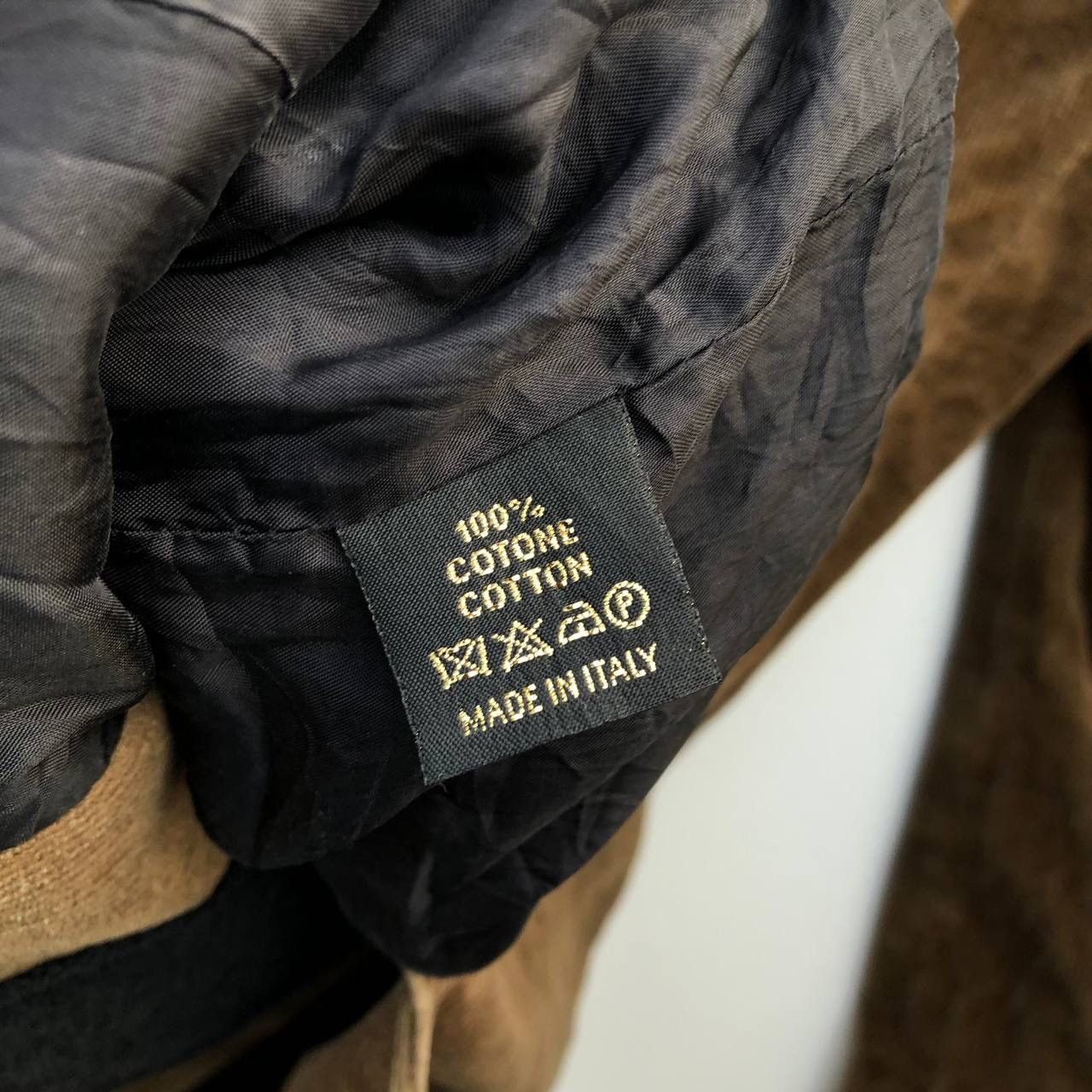 Golden Goose VINTAGE GOLDEN GOOSE CORDUROY JACKET WITH HOODIE Size US S / EU 44-46 / 1 - 7 Thumbnail