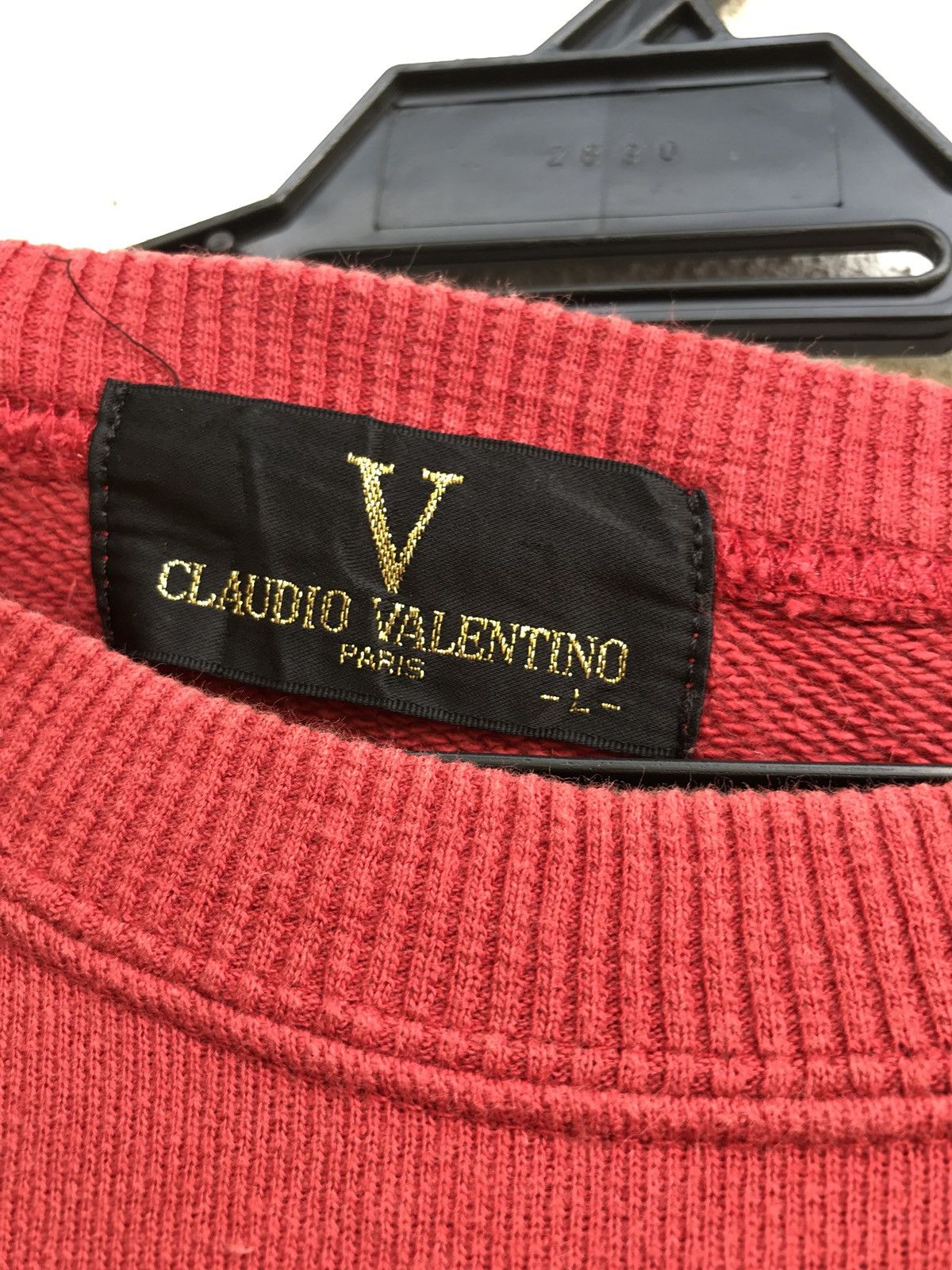 Valentino Vintage CLAUDIO VALENTINO Small Logo Spellout Sweatshirt Size US L / EU 52-54 / 3 - 4 Thumbnail