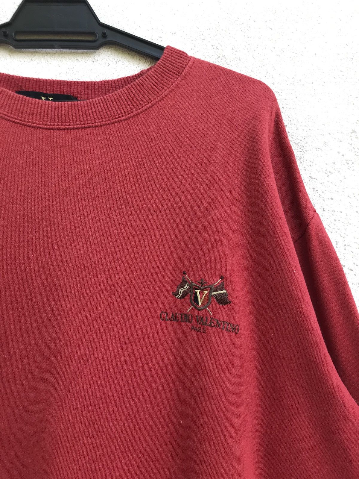 Valentino Vintage CLAUDIO VALENTINO Small Logo Spellout Sweatshirt Size US L / EU 52-54 / 3 - 3 Thumbnail