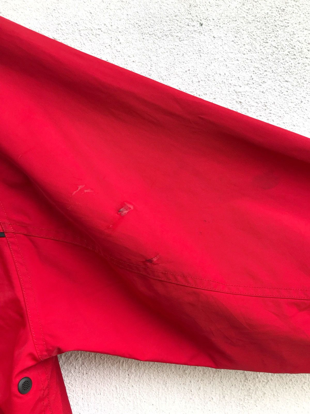 Tommy Hilfiger Tommy Hilfiger Red Zipper Jacket Armpit 25”x35” Size US M / EU 48-50 / 2 - 16 Thumbnail