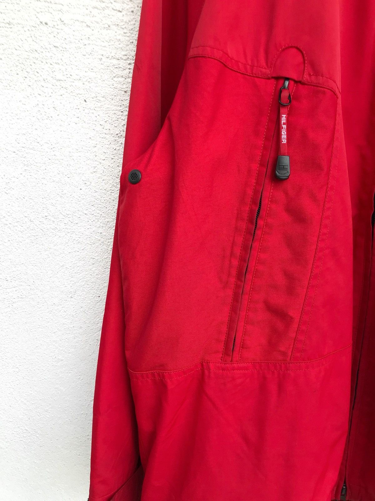 Tommy Hilfiger Tommy Hilfiger Red Zipper Jacket Armpit 25”x35” Size US M / EU 48-50 / 2 - 3 Thumbnail
