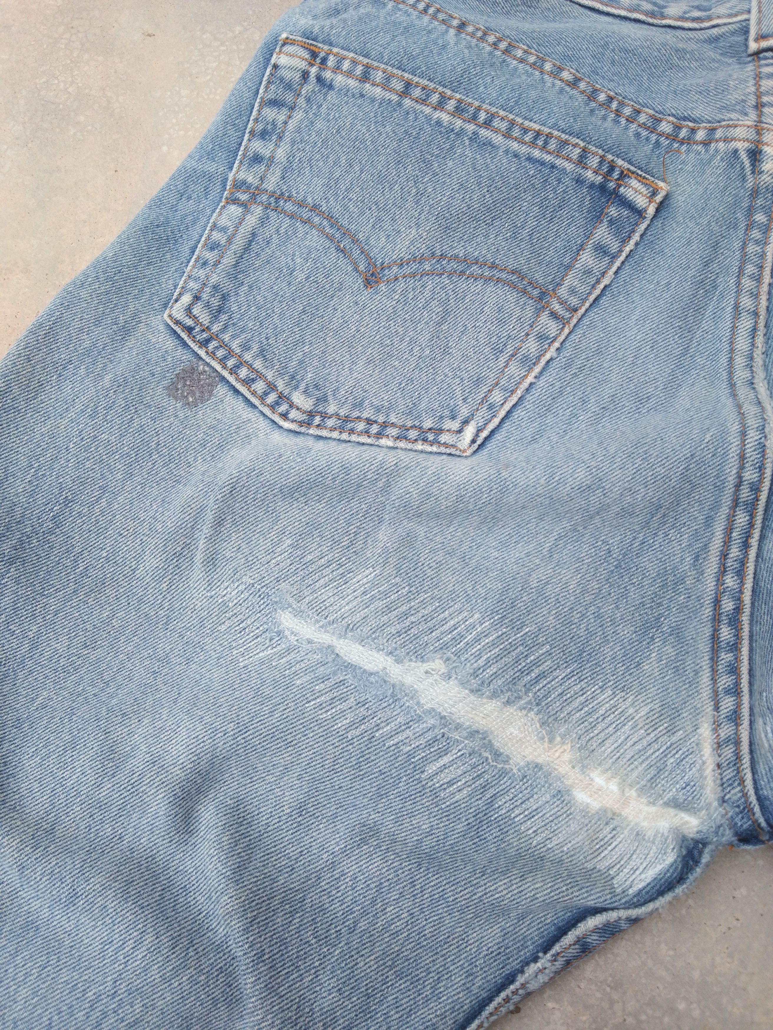 Levi's × Vintage 90s Vintage Levis 501 Made In USA Distressed Jeans 32x30 Size US 32 / EU 48 - 4 Thumbnail