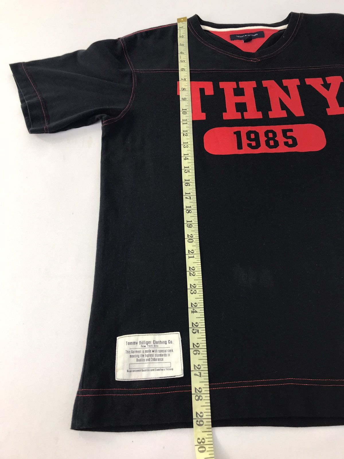 Japanese Brand × Tommy Hilfiger Tommy Hilfiger Clothing Co Tee Design Size US L / EU 52-54 / 3 - 13 Thumbnail