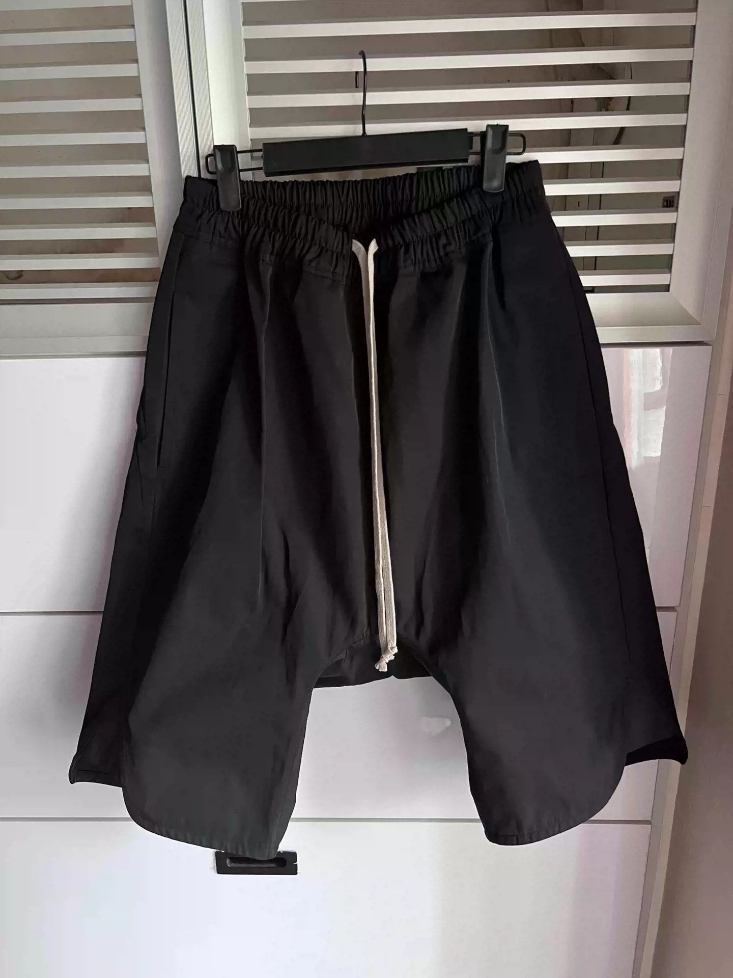 Rick Owens Rick Owens notched shorts Size US 30 / EU 46 - 1 Thumbnail