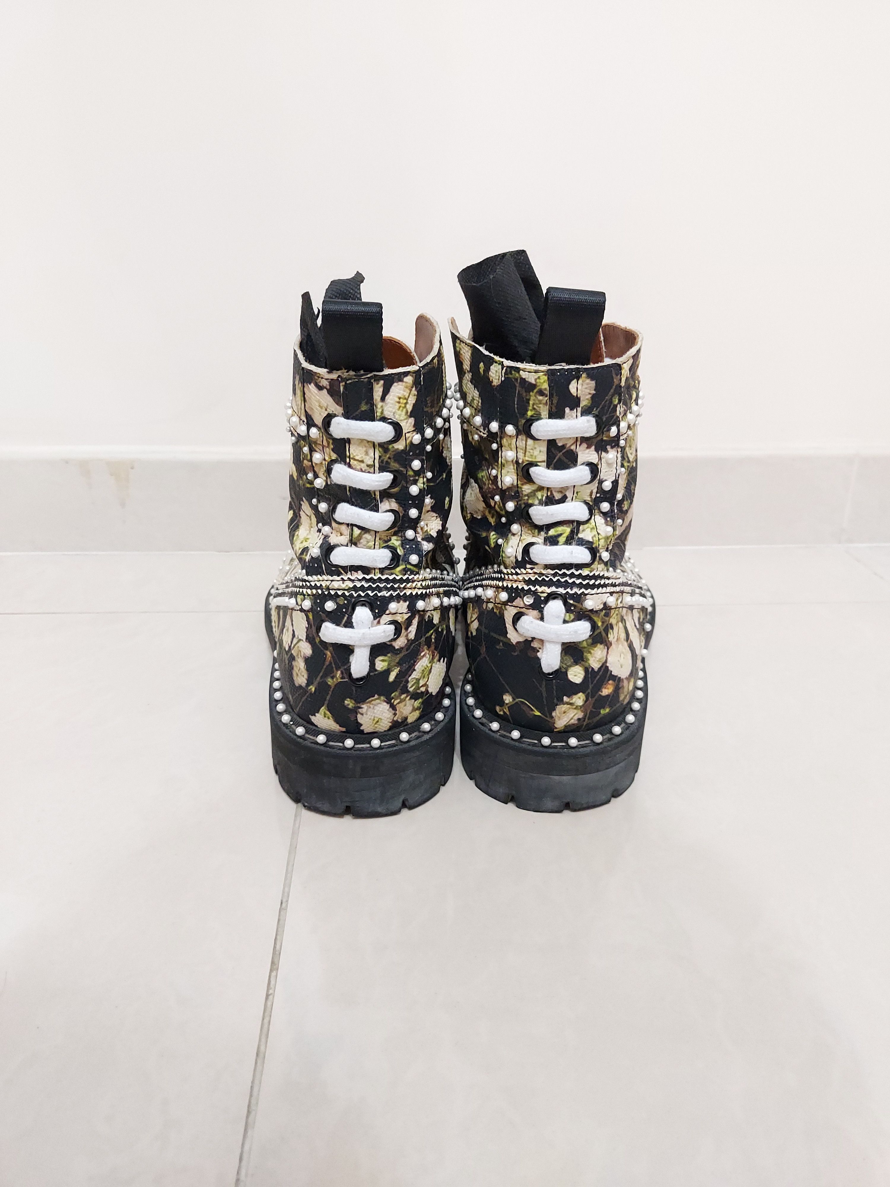 Givenchy × Riccardo Tisci SS15 Floral Studded Pearl Commando Leather Combat Boots Size US 11 / EU 44 - 5 Thumbnail