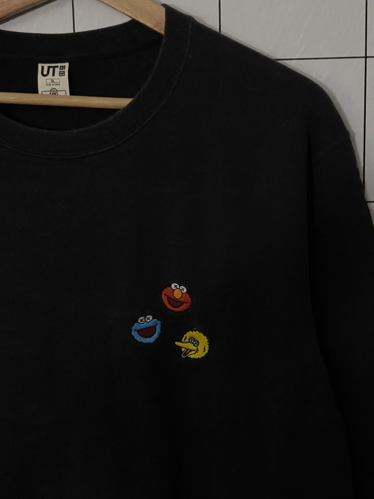 Uniqlo × Vintage Uniqlo X Kaw Sesame Street Mini Logo Embroidery Sweatshirt Size US XL / EU 56 / 4 - 2 Thumbnail