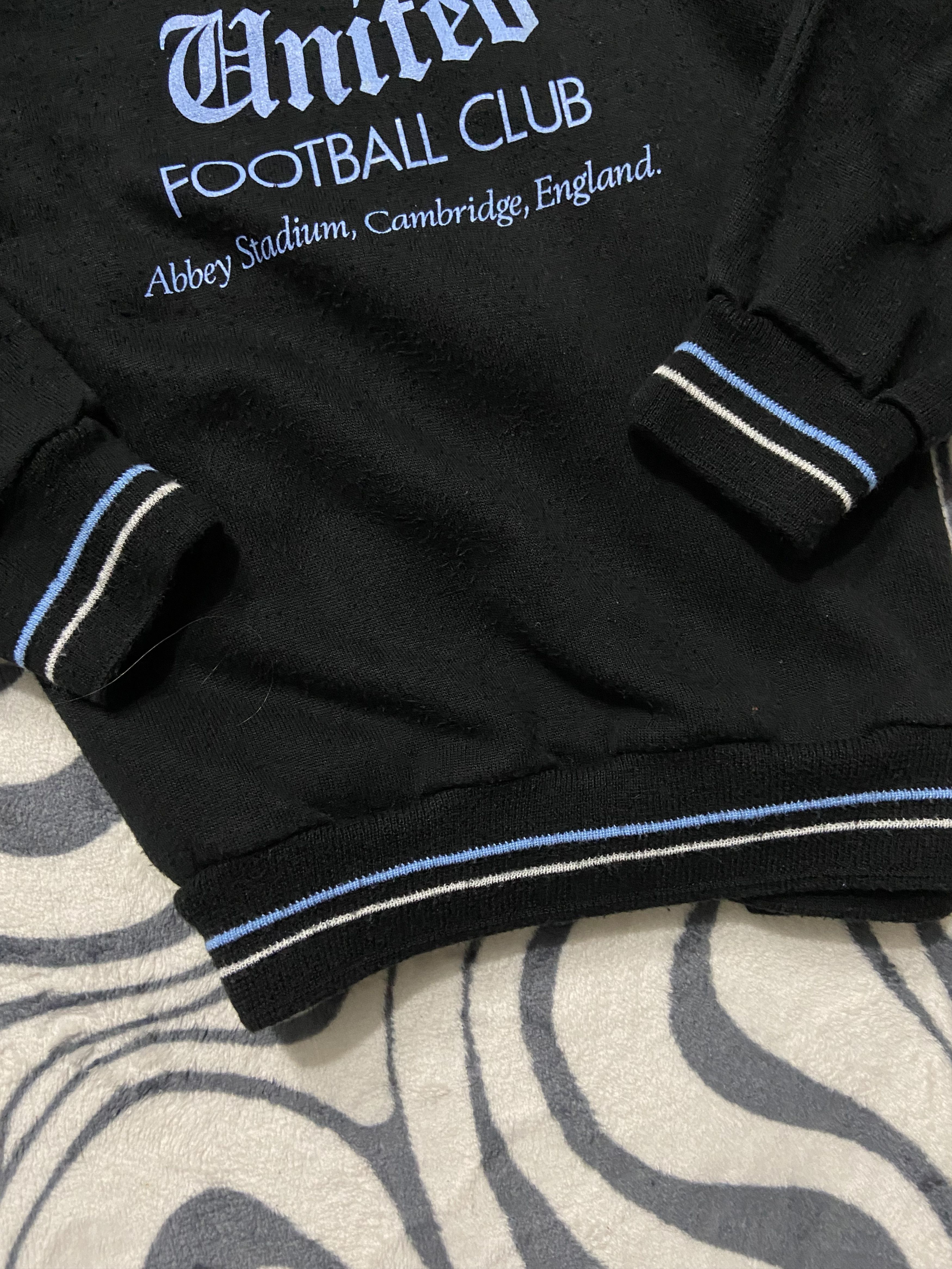 Vintage Vintage Cambridge University Football Club Sweatshirt Size US M / EU 48-50 / 2 - 3 Thumbnail