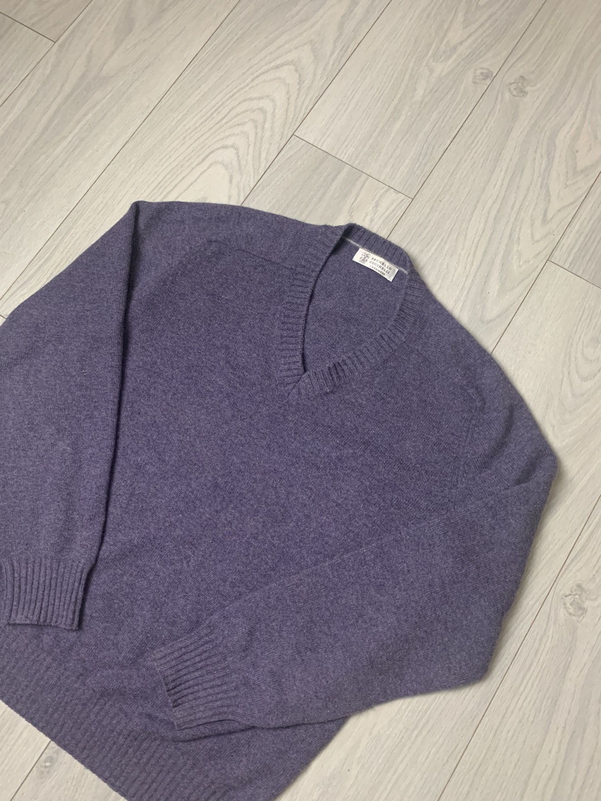 Brunello Cucinelli Brunello Cucinelli Cashmere V-Neck Size US L / EU 52-54 / 3 - 2 Thumbnail