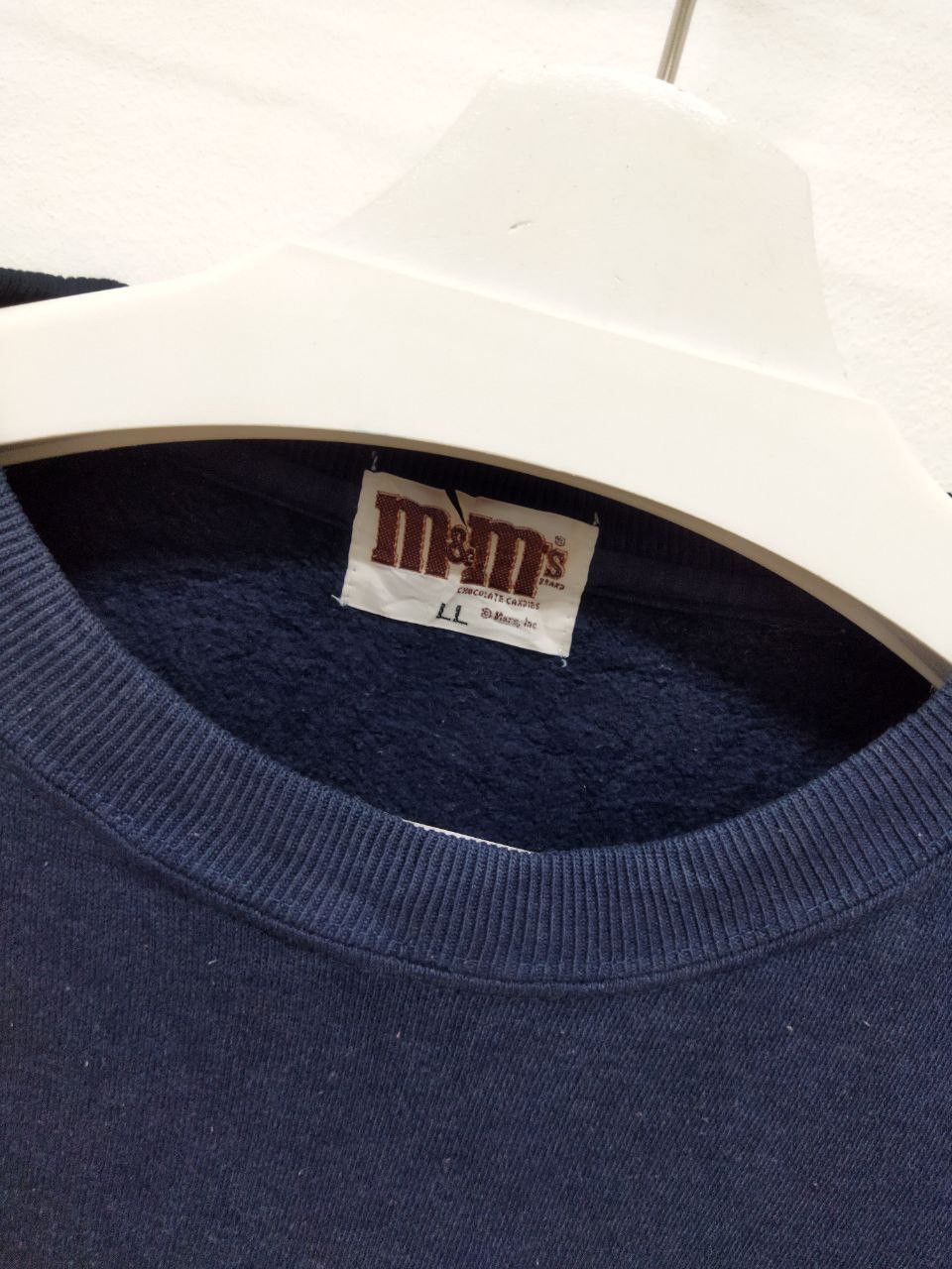 Vintage Vintage M&M's Chocolate Candies Sweatshirt - Size LL Size US L / EU 52-54 / 3 - 3 Thumbnail
