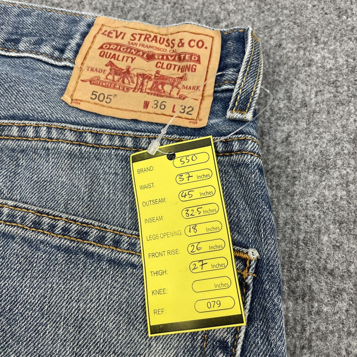 Levi's × Vintage Vintage Levi's 505 Faded Jeans -wc079 Size US 37 - 8 Thumbnail