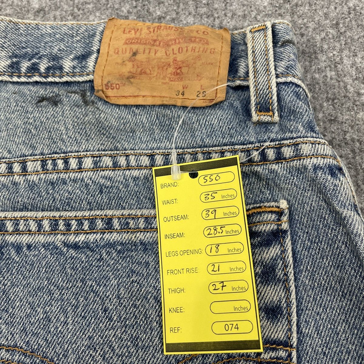 Levi's × Vintage Vintage Levi's 550 Painted Light Wash -wc074 Size US 35 - 11 Thumbnail