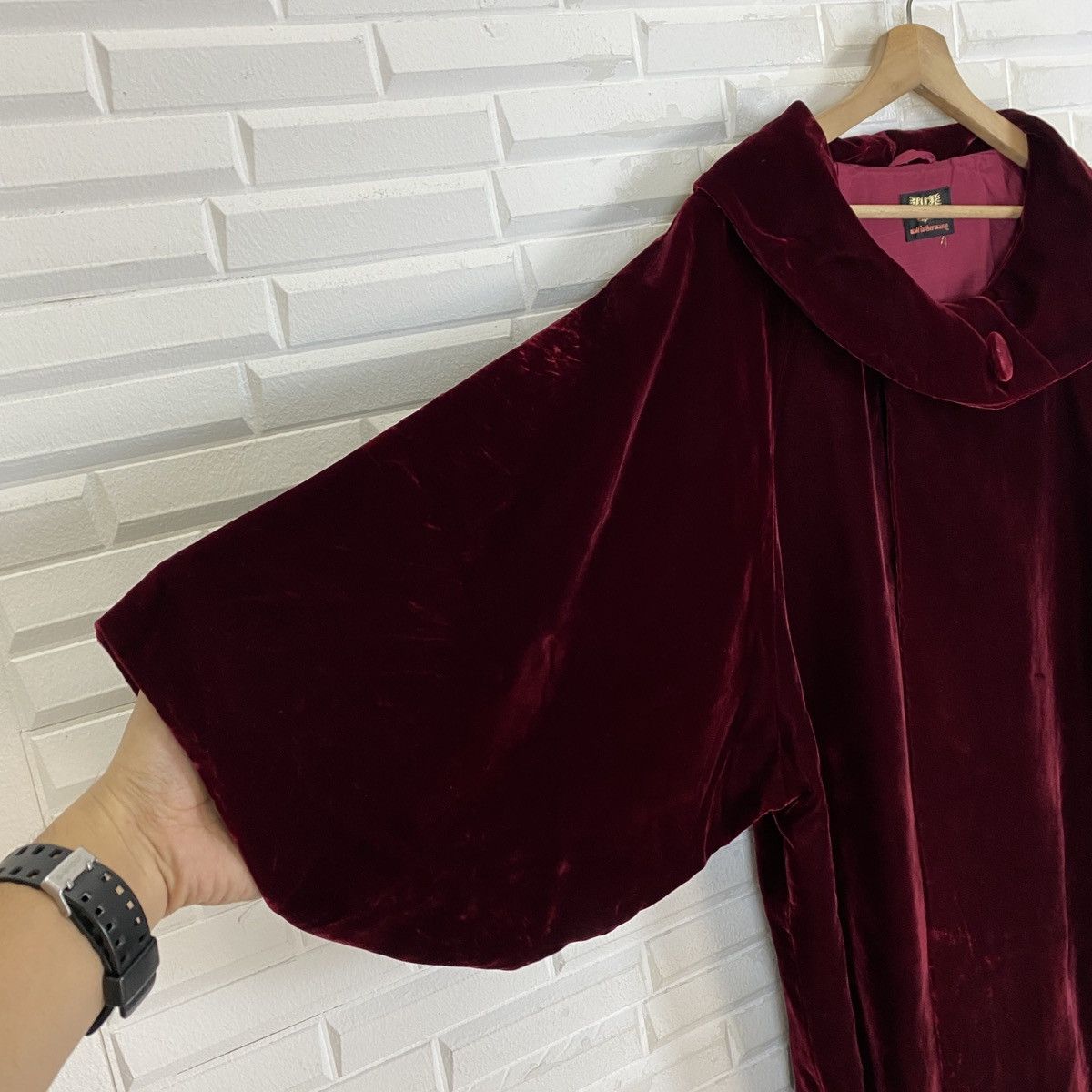 Designer Germany Red Velvet Gown Size M / US 6-8 / IT 42-44 - 7 Thumbnail