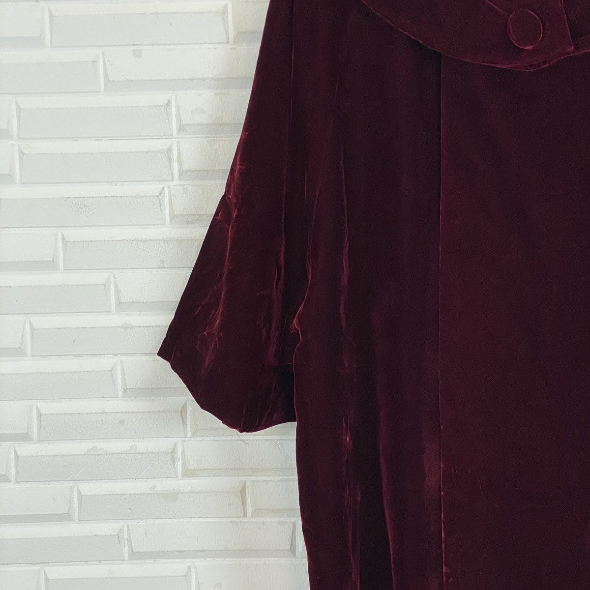 Designer Germany Red Velvet Gown Size M / US 6-8 / IT 42-44 - 3 Thumbnail