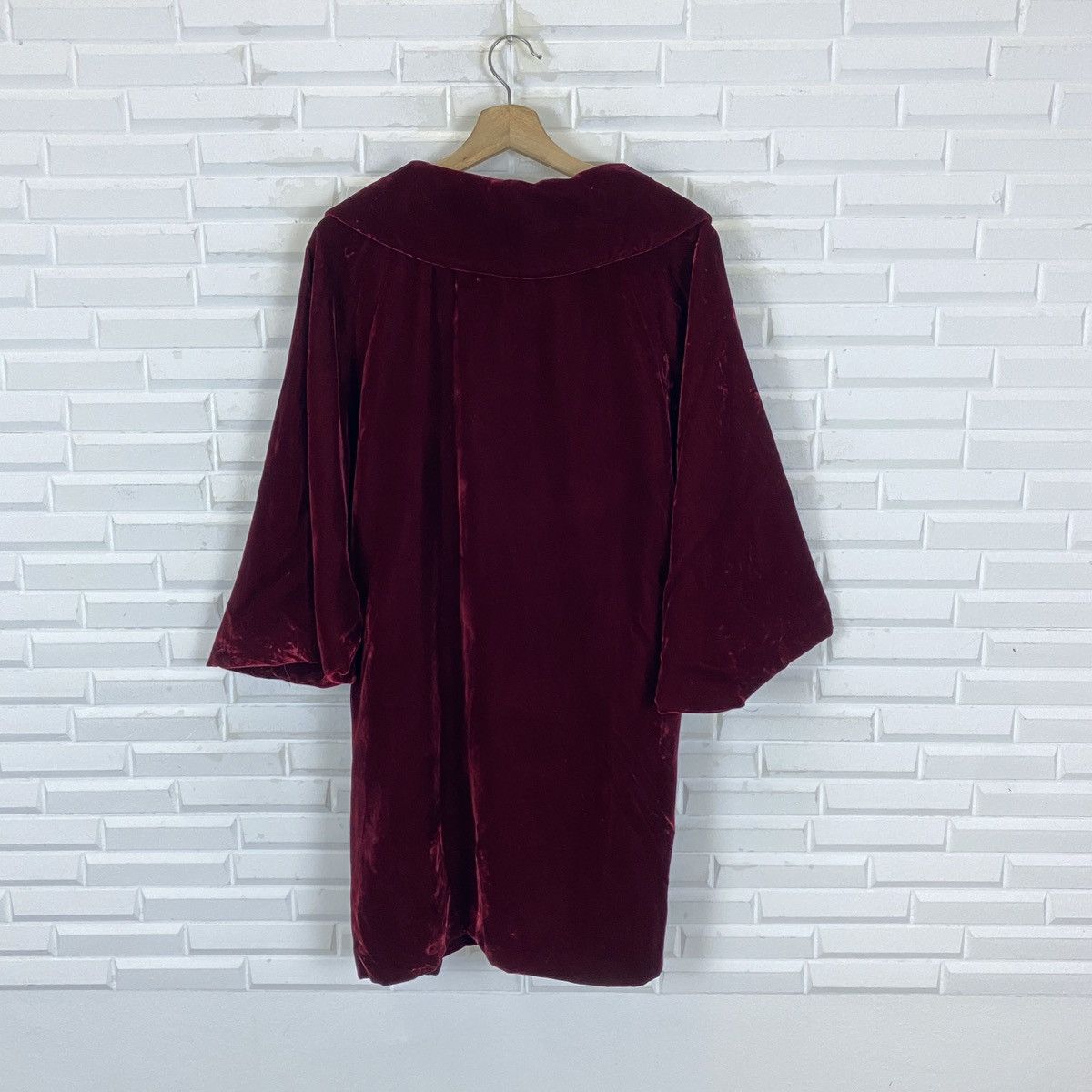 Designer Germany Red Velvet Gown Size M / US 6-8 / IT 42-44 - 10 Thumbnail