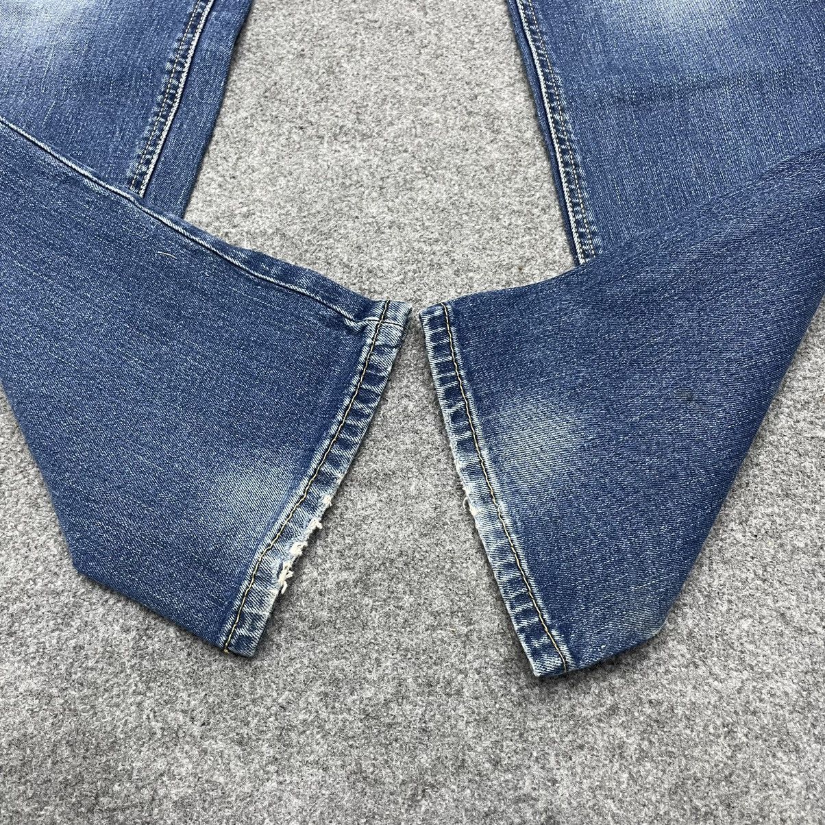 Levi's × Vintage Vintage Levi's 541 Distressed Jeans -wc069 Size US 35 - 5 Thumbnail