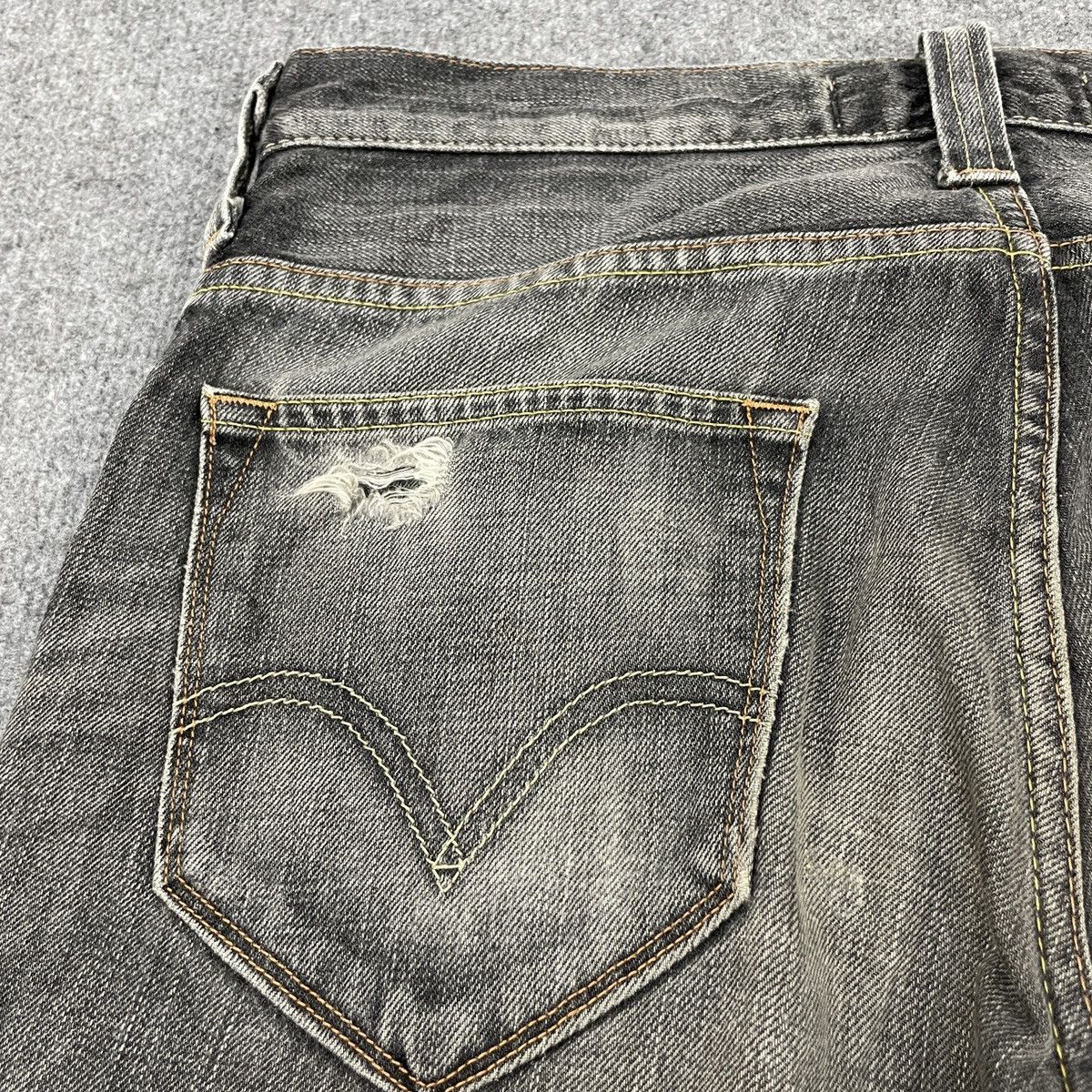 Levi's × Vintage Vintage Levi's 513 Kinny Leg Black Faded Jeans -wc121 Size US 34 / EU 50 - 5 Thumbnail