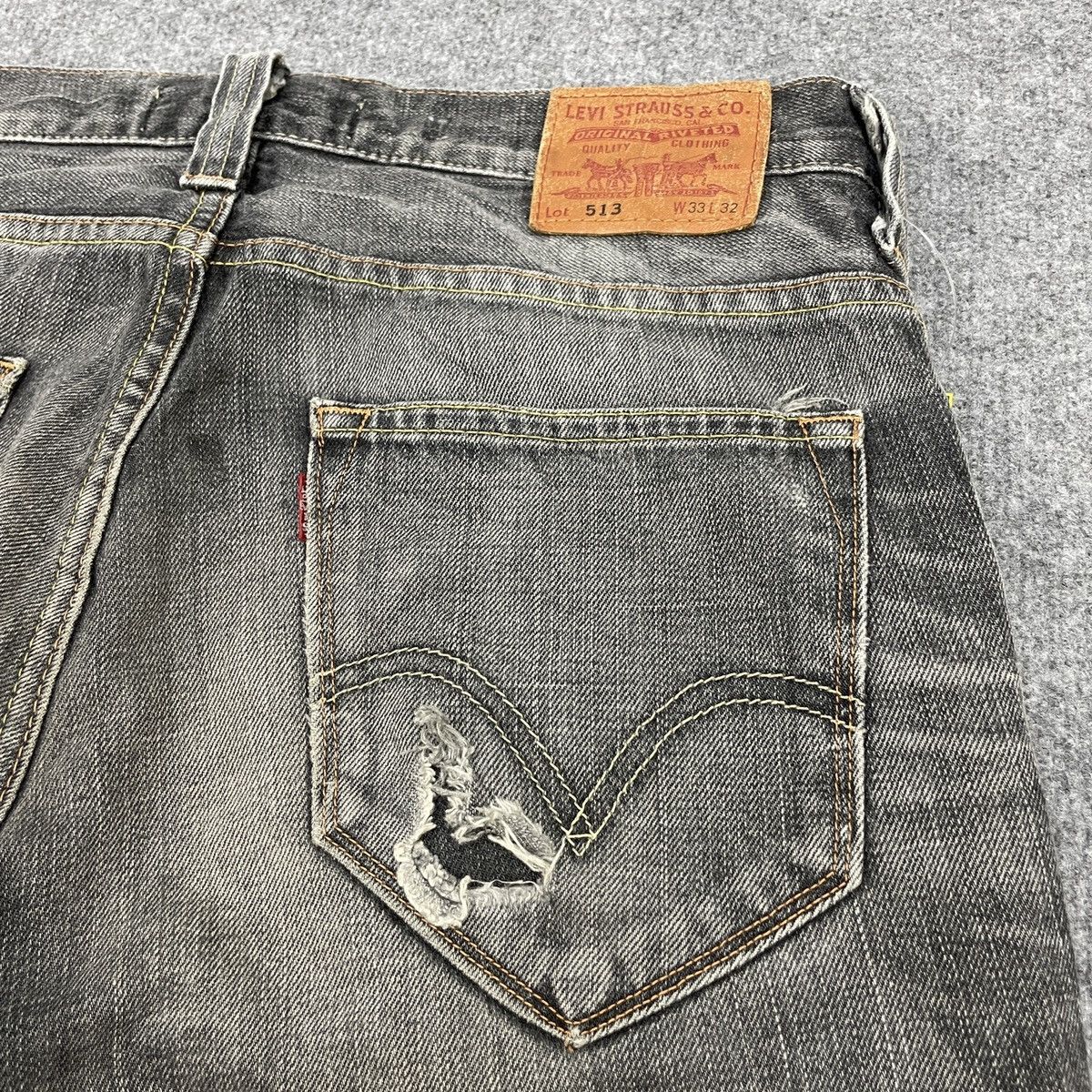 Levi's × Vintage Vintage Levi's 513 Kinny Leg Black Faded Jeans -wc121 Size US 34 / EU 50 - 4 Thumbnail